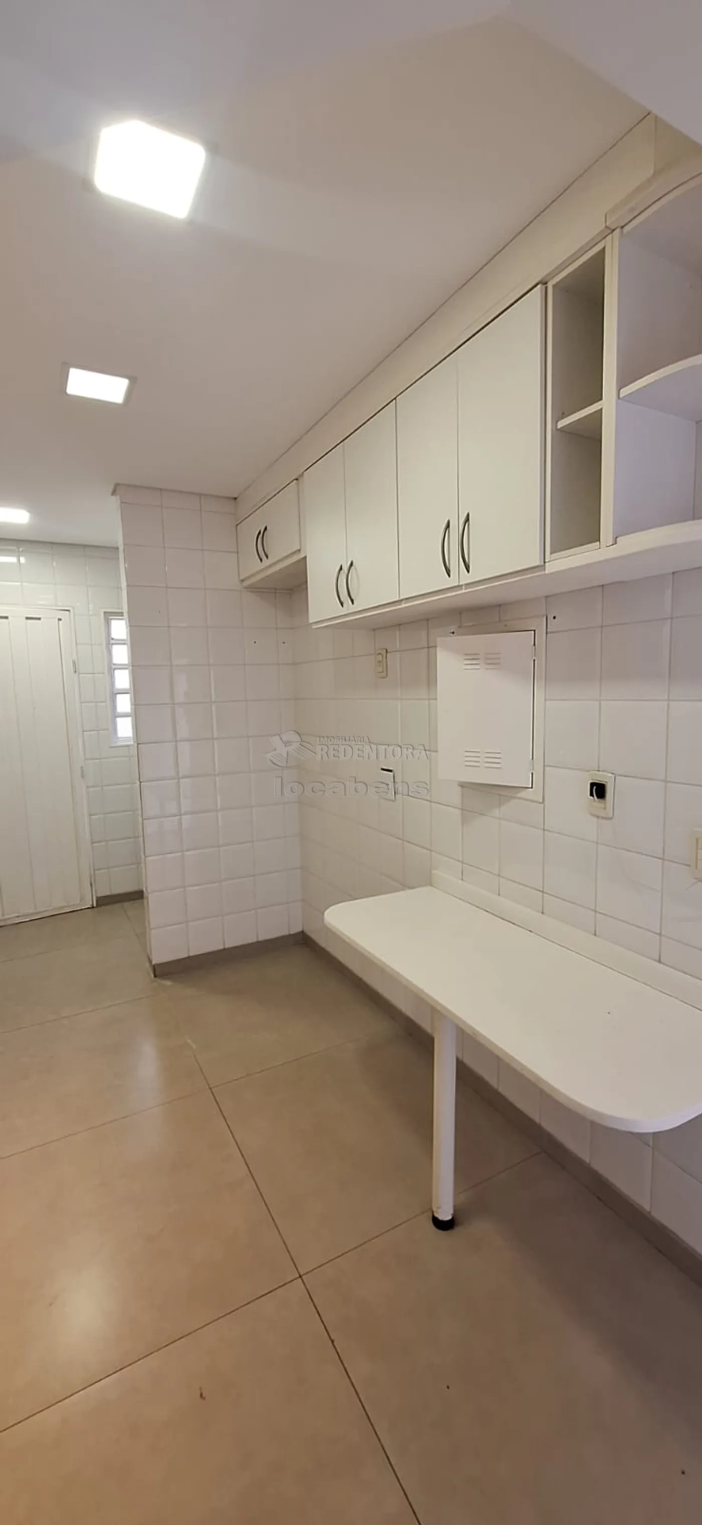 Alugar Casa / Condomínio em São José do Rio Preto R$ 2.500,00 - Foto 3