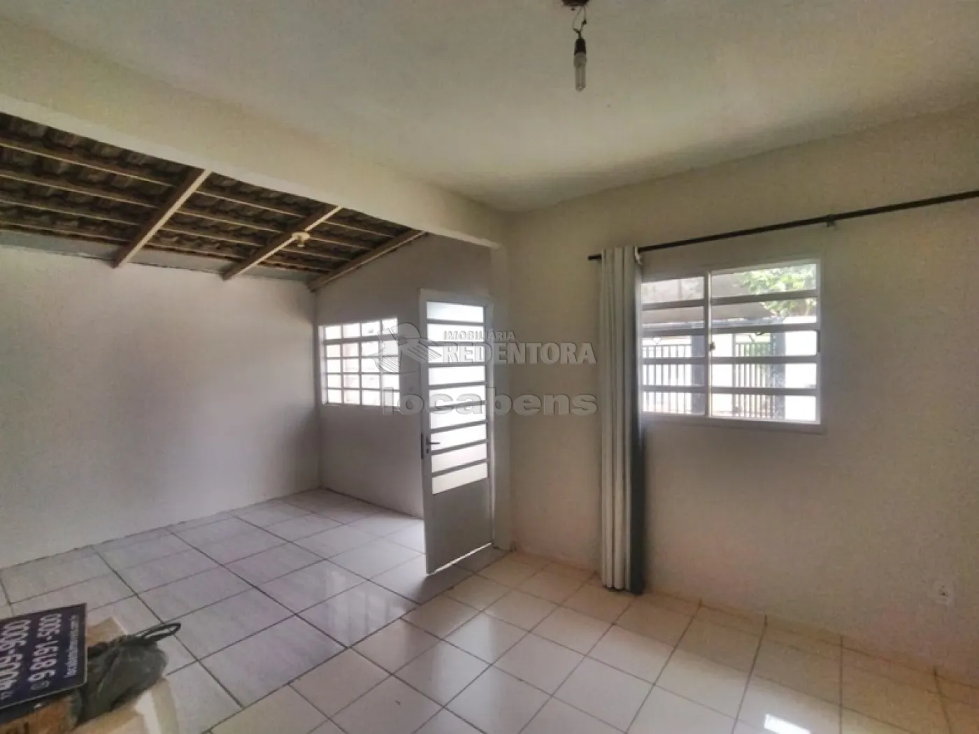 Alugar Casa / Padrão em São José do Rio Preto R$ 900,00 - Foto 3