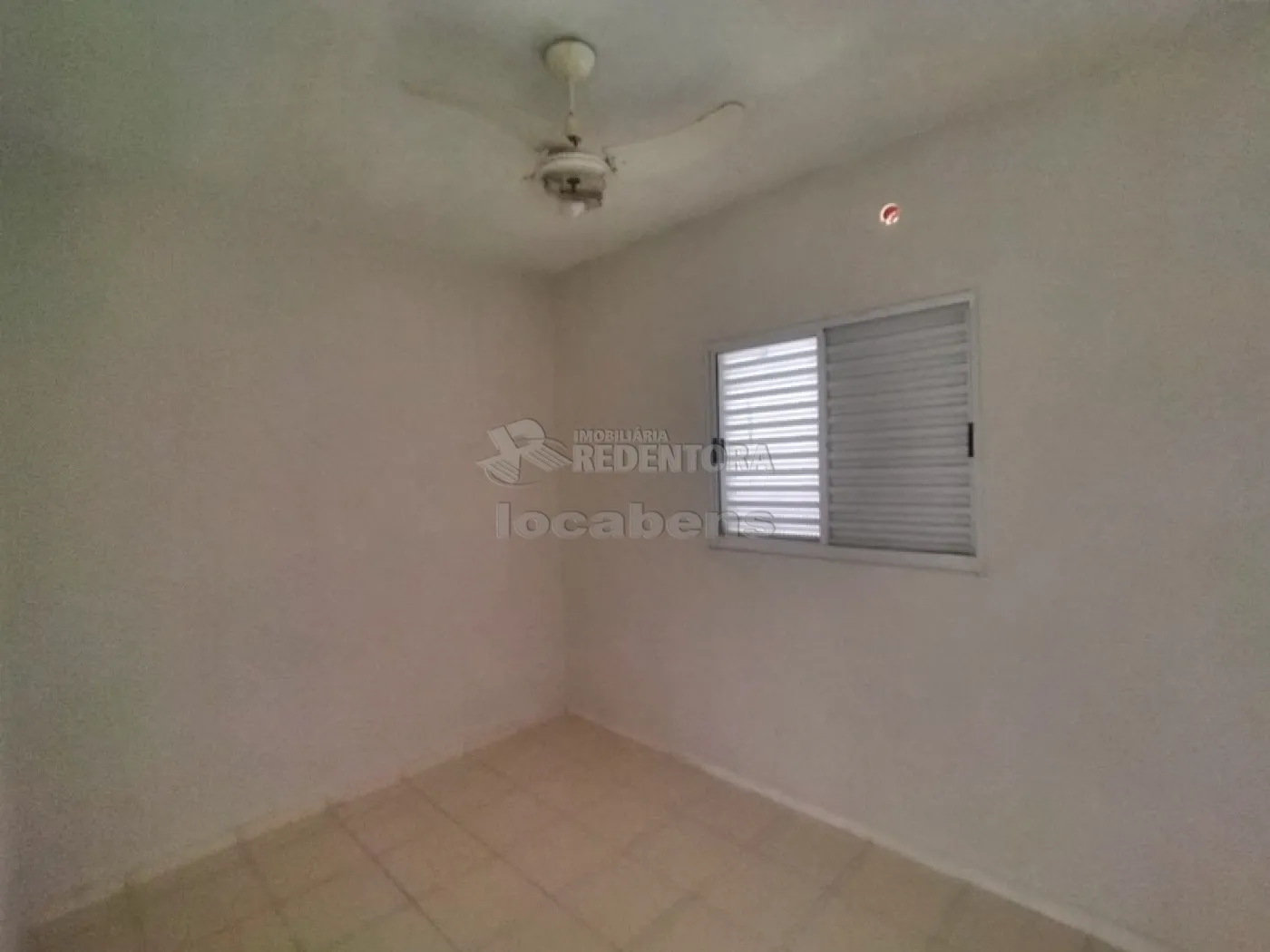 Alugar Casa / Padrão em São José do Rio Preto R$ 900,00 - Foto 11