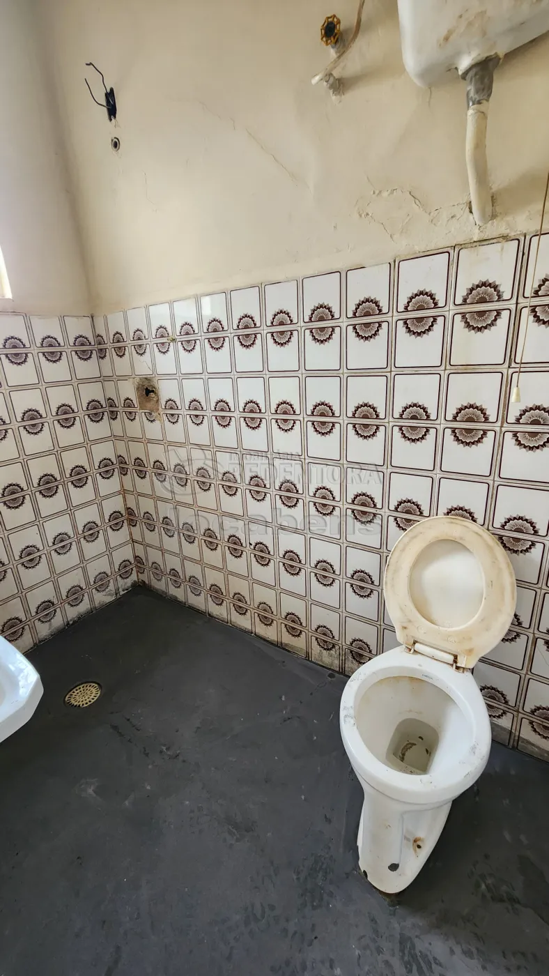 Alugar Casa / Padrão em São José do Rio Preto R$ 650,00 - Foto 8