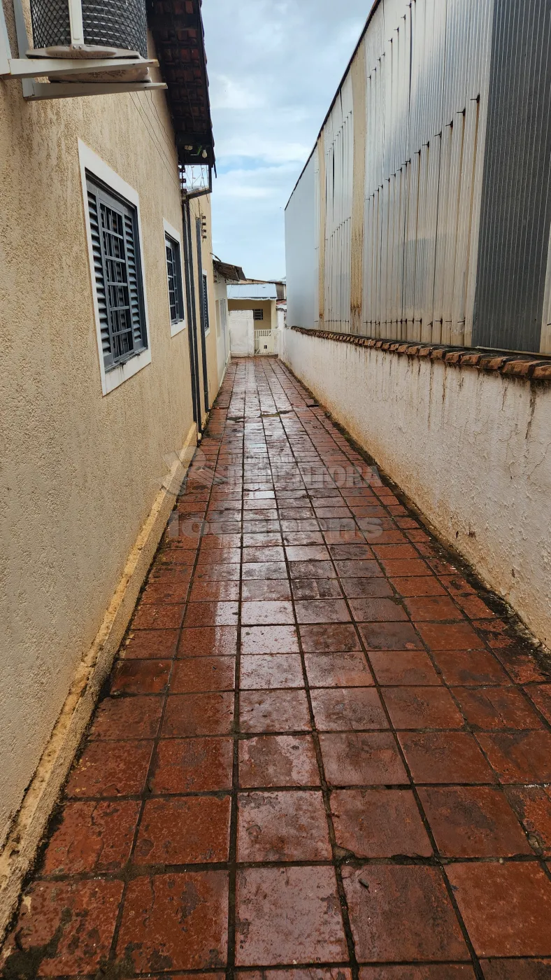 Alugar Casa / Padrão em São José do Rio Preto R$ 650,00 - Foto 12