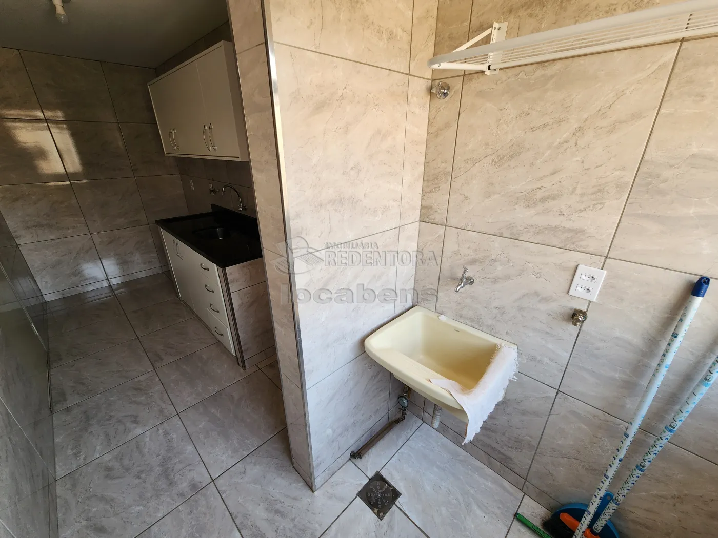 Alugar Apartamento / Padrão em São José do Rio Preto R$ 950,00 - Foto 5