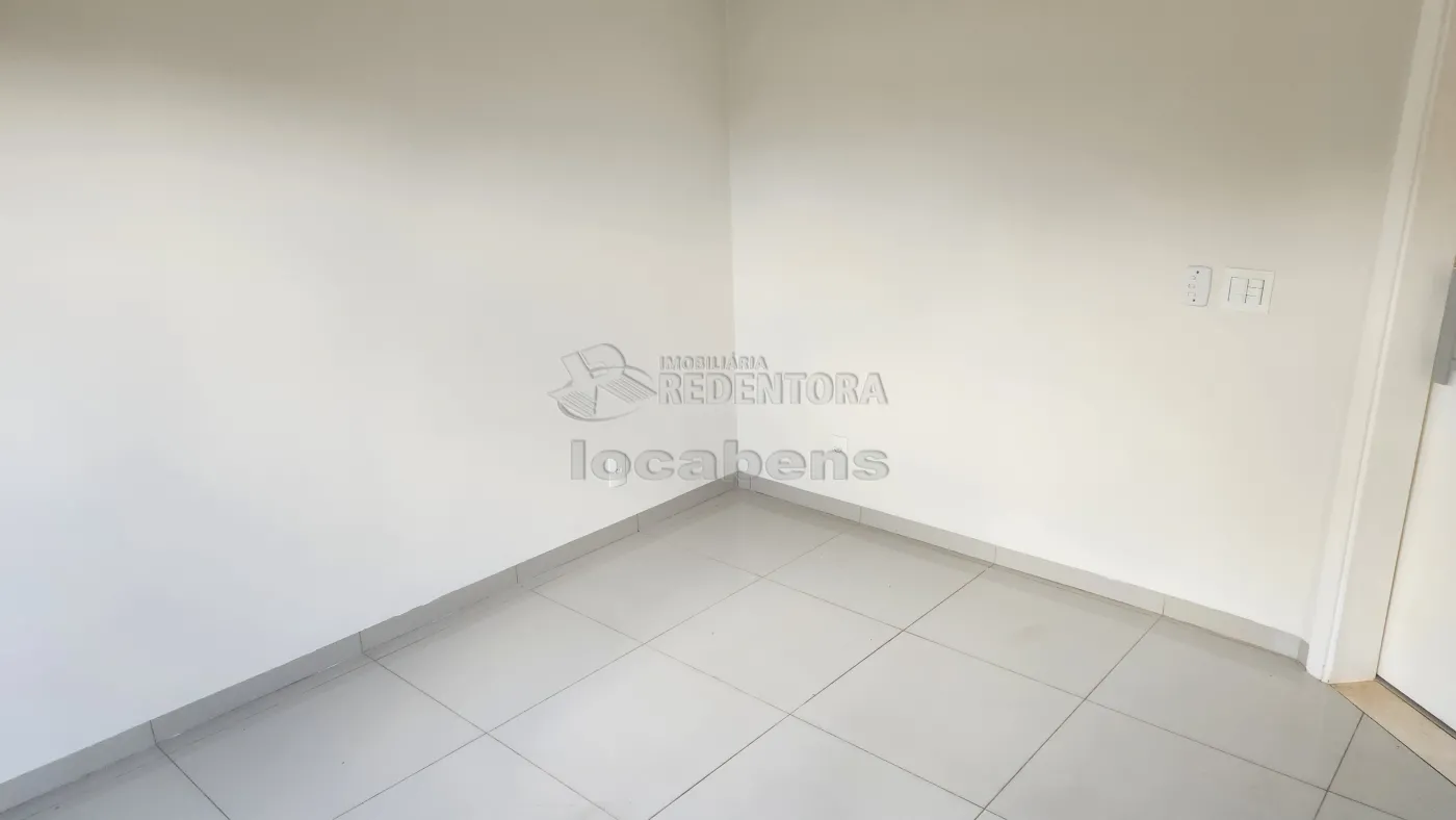 Casa de Condomínio para alugar com 3 quartos, 192m² - Foto 1