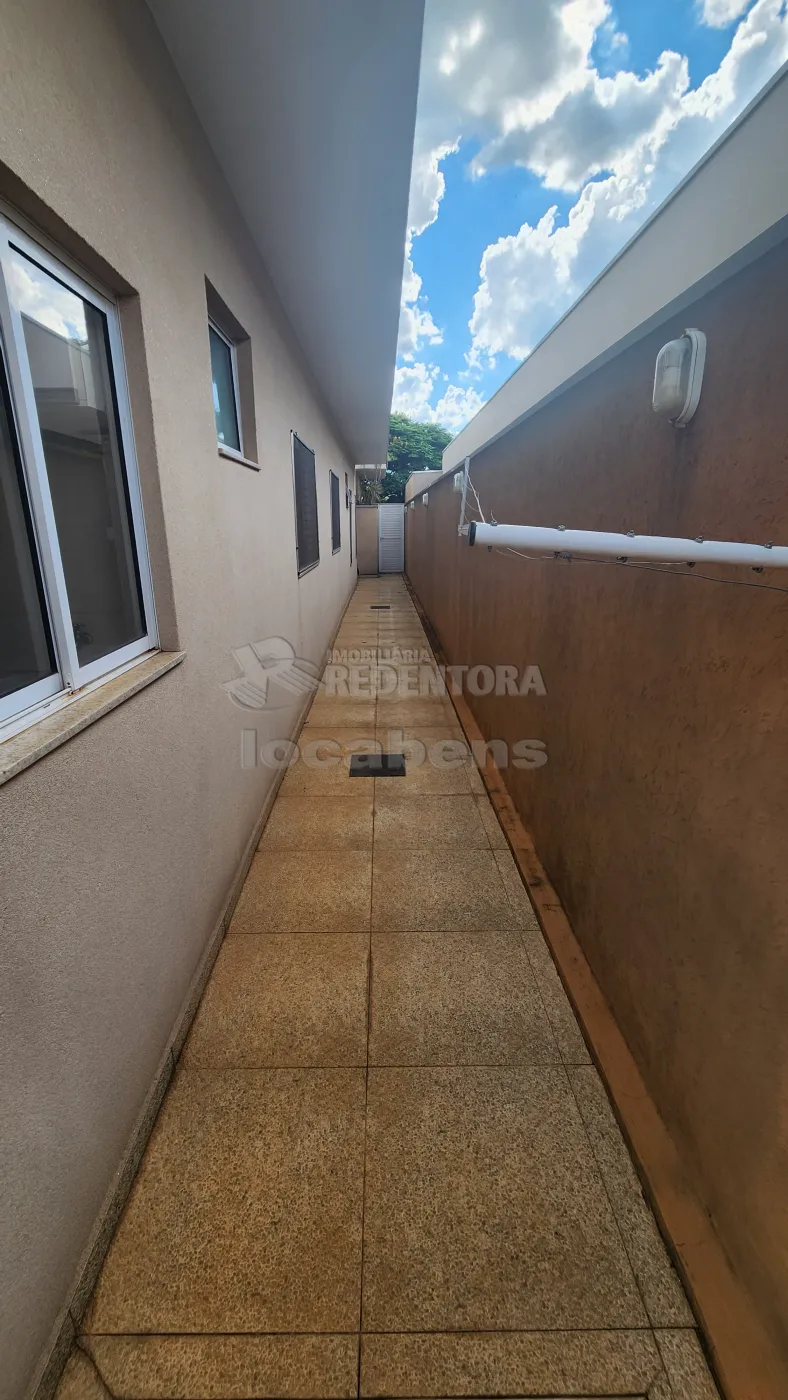 Casa de Condomínio para alugar com 3 quartos, 192m² - Foto 11