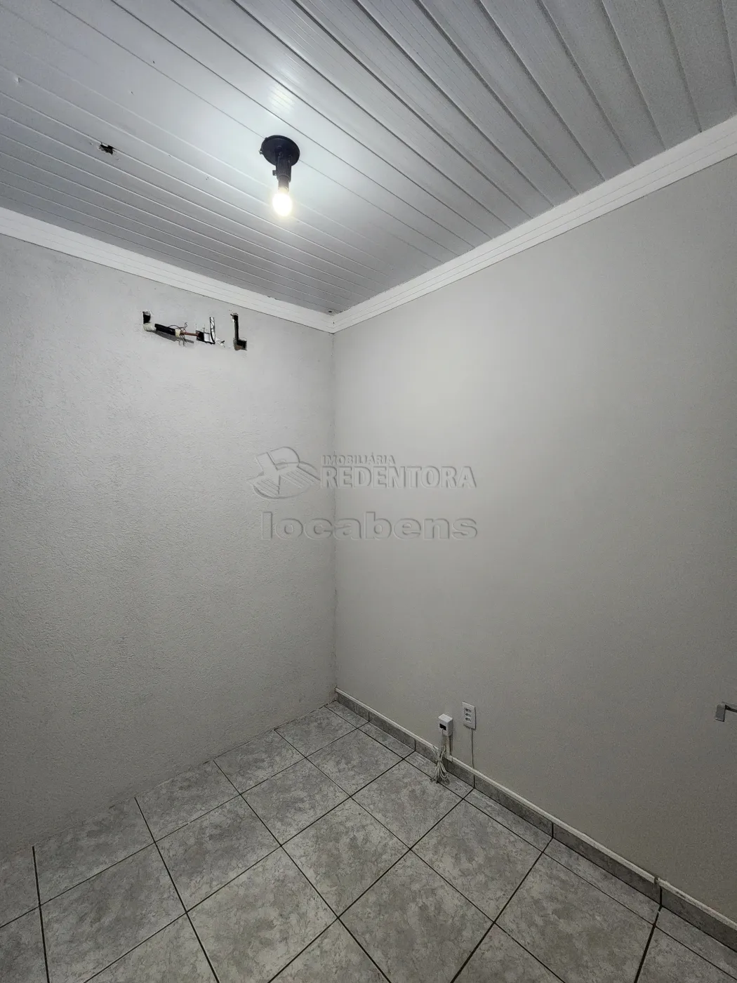 Alugar Comercial / Sala em São José do Rio Preto apenas R$ 750,00 - Foto 4