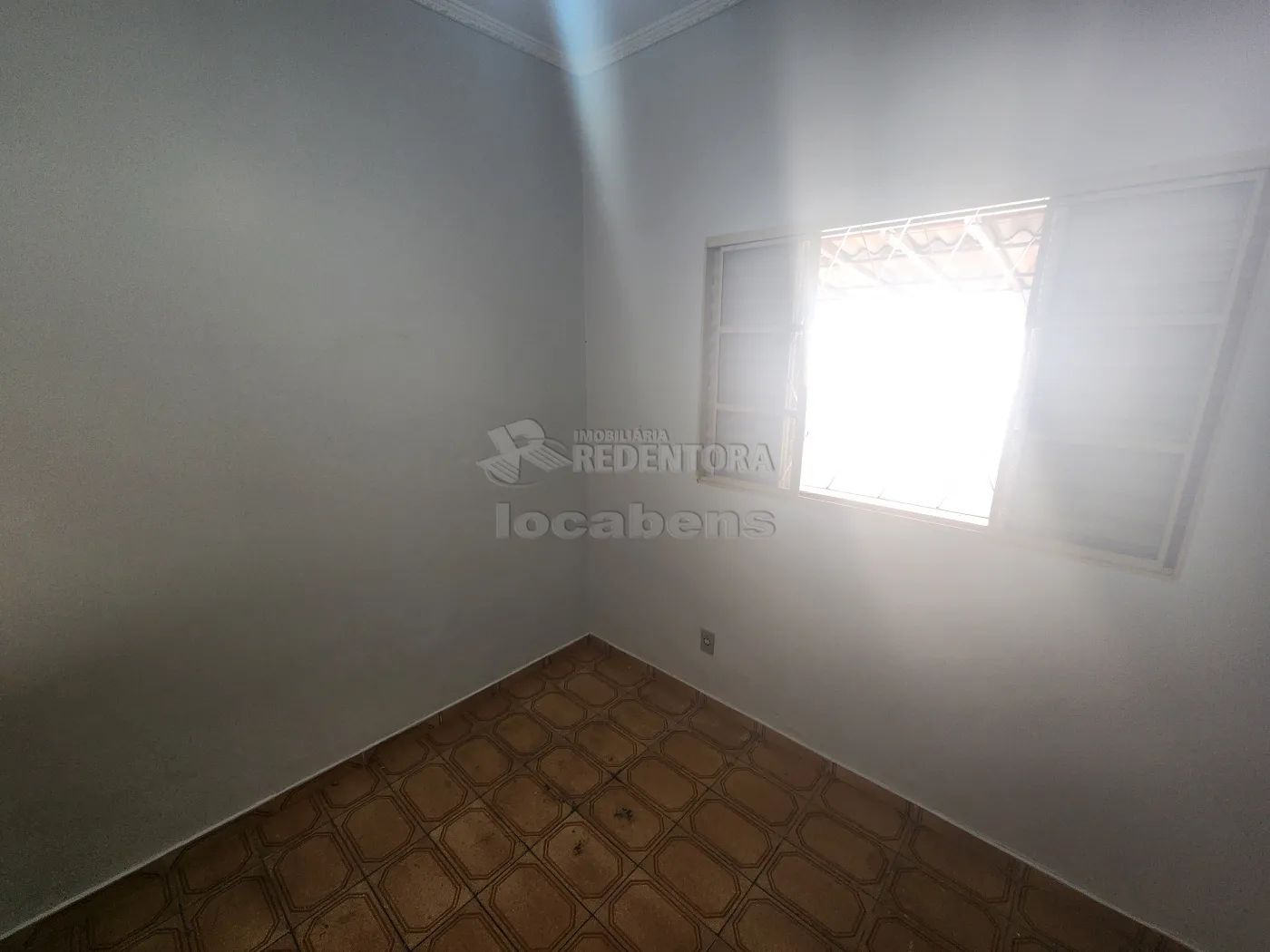 Alugar Casa / Padrão em São José do Rio Preto R$ 850,00 - Foto 6