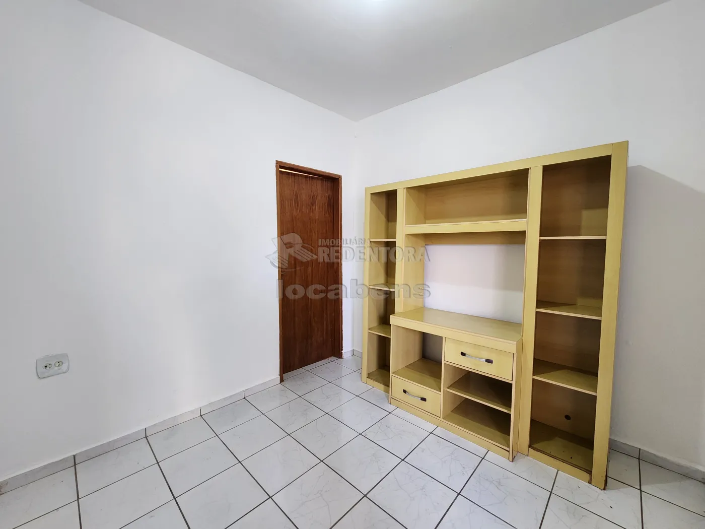 Alugar Casa / Padrão em São José do Rio Preto apenas R$ 800,00 - Foto 2