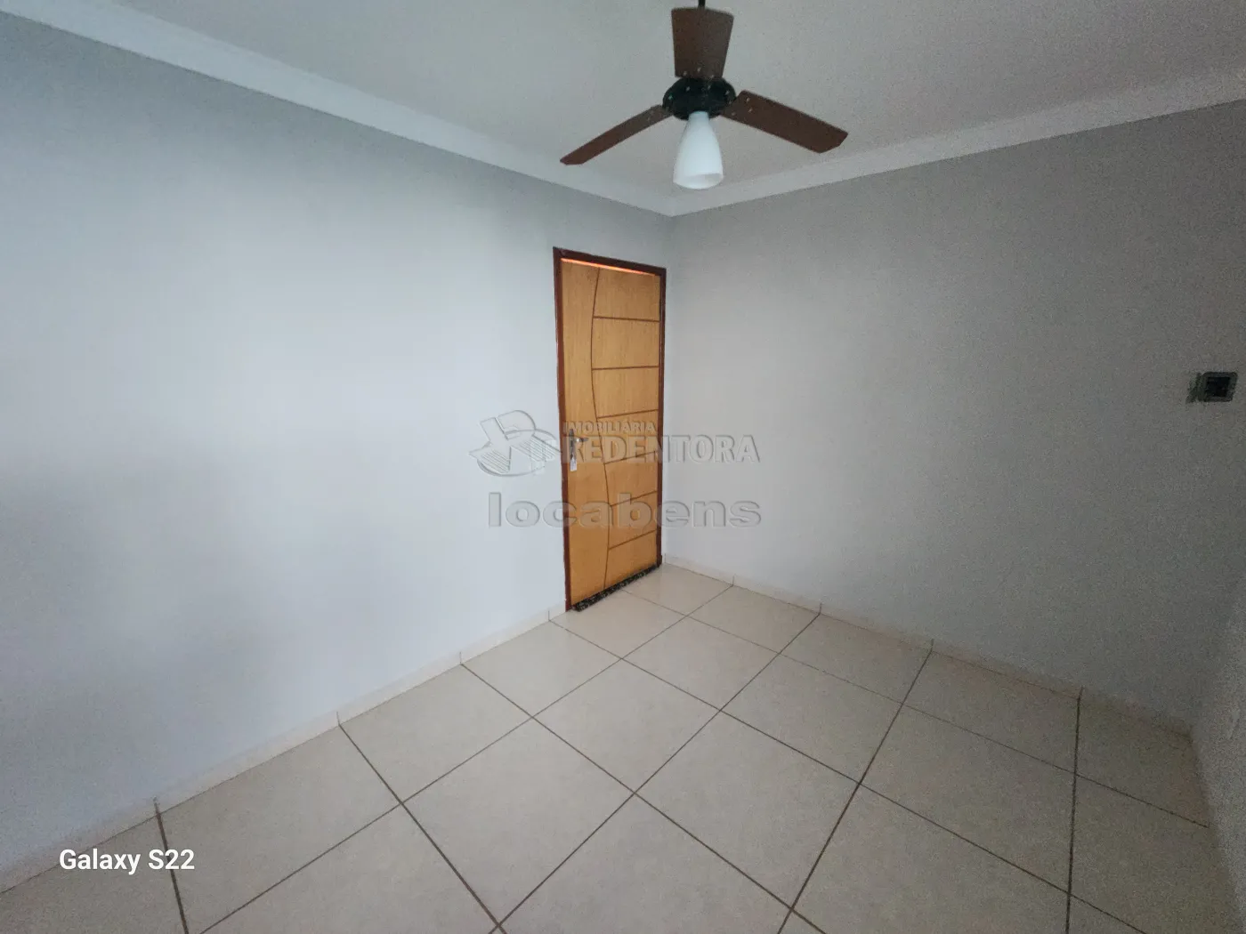 Alugar Casa / Padrão em São José do Rio Preto R$ 1.500,00 - Foto 6