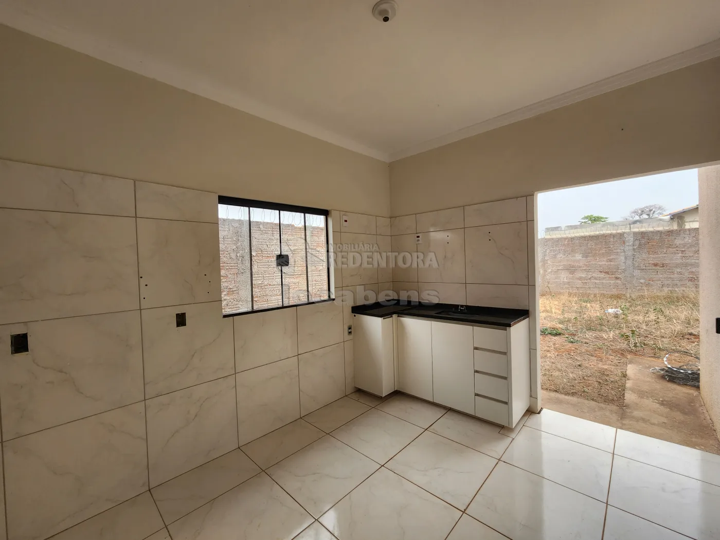 Alugar Casa / Padrão em São José do Rio Preto R$ 1.400,00 - Foto 4