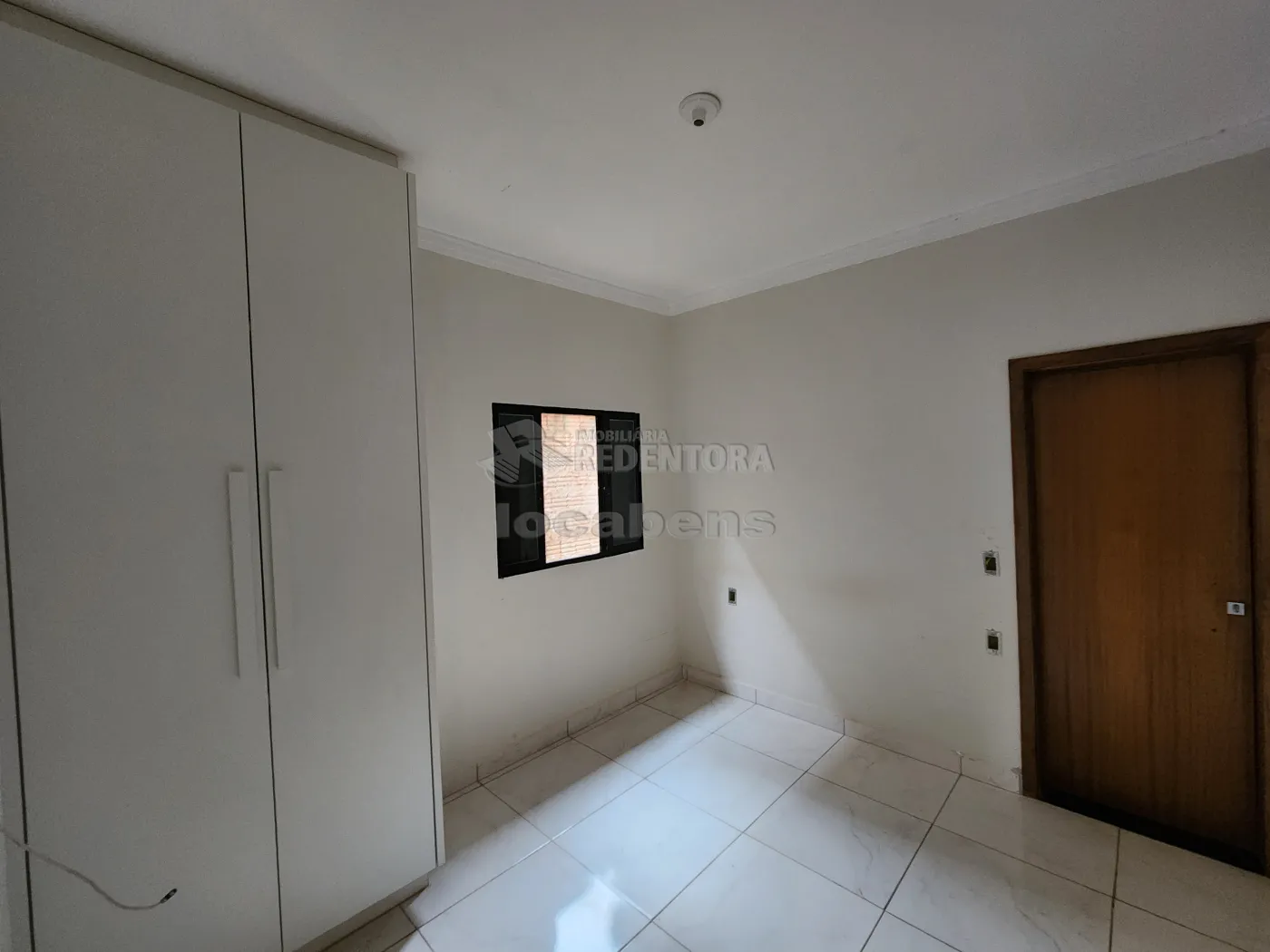 Alugar Casa / Padrão em São José do Rio Preto R$ 1.400,00 - Foto 6