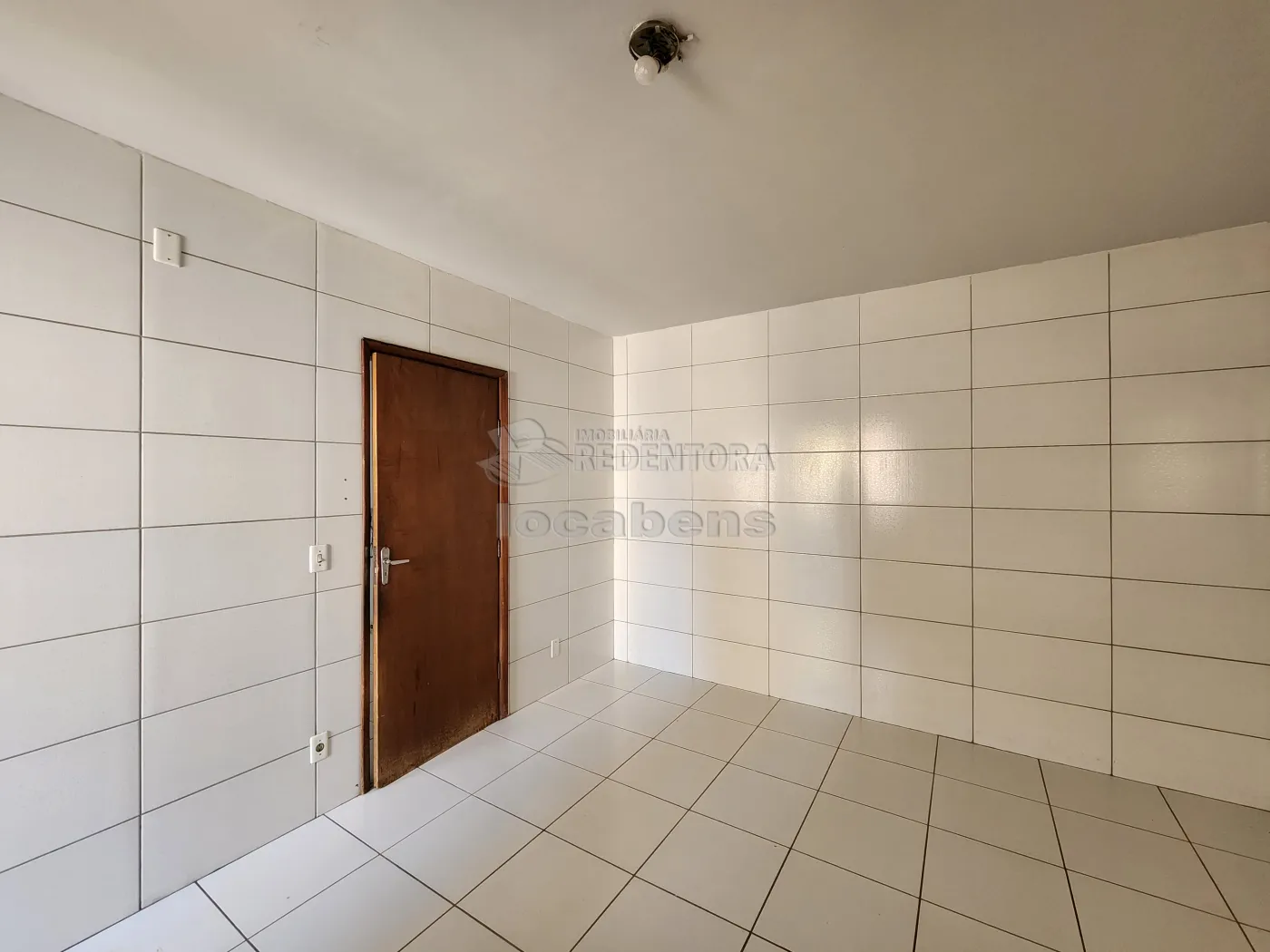 Alugar Apartamento / Padrão em São José do Rio Preto R$ 1.300,00 - Foto 4