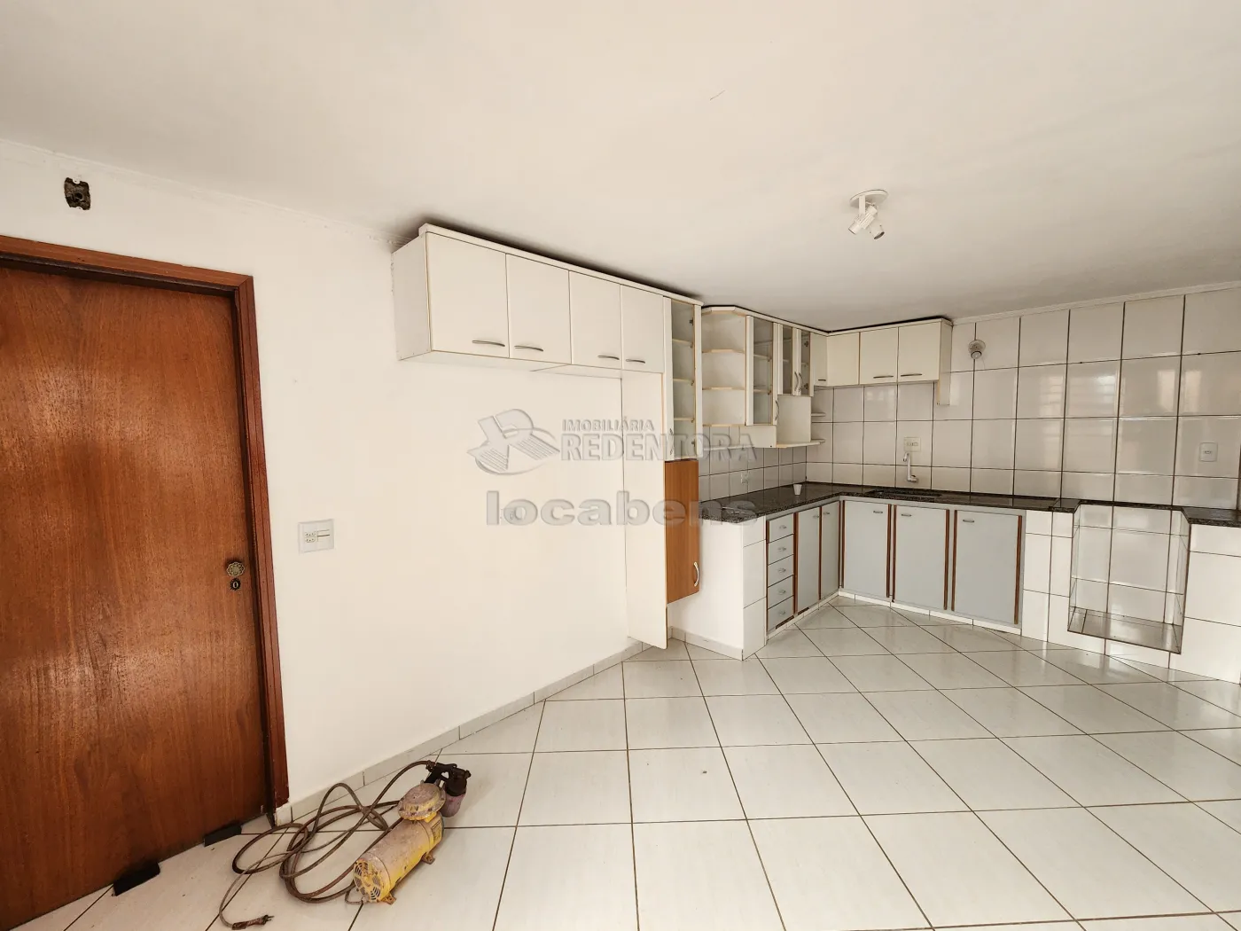 Alugar Casa / Padrão em São José do Rio Preto R$ 2.500,00 - Foto 3