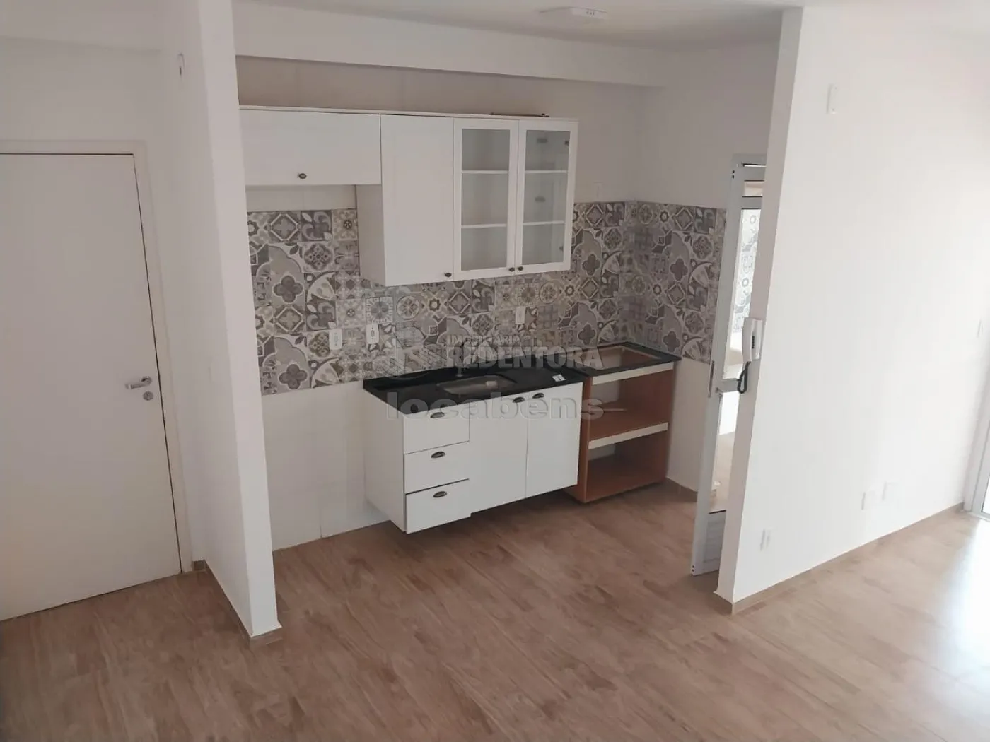 Comprar Apartamento / Padrão em São José do Rio Preto R$ 350.000,00 - Foto 2