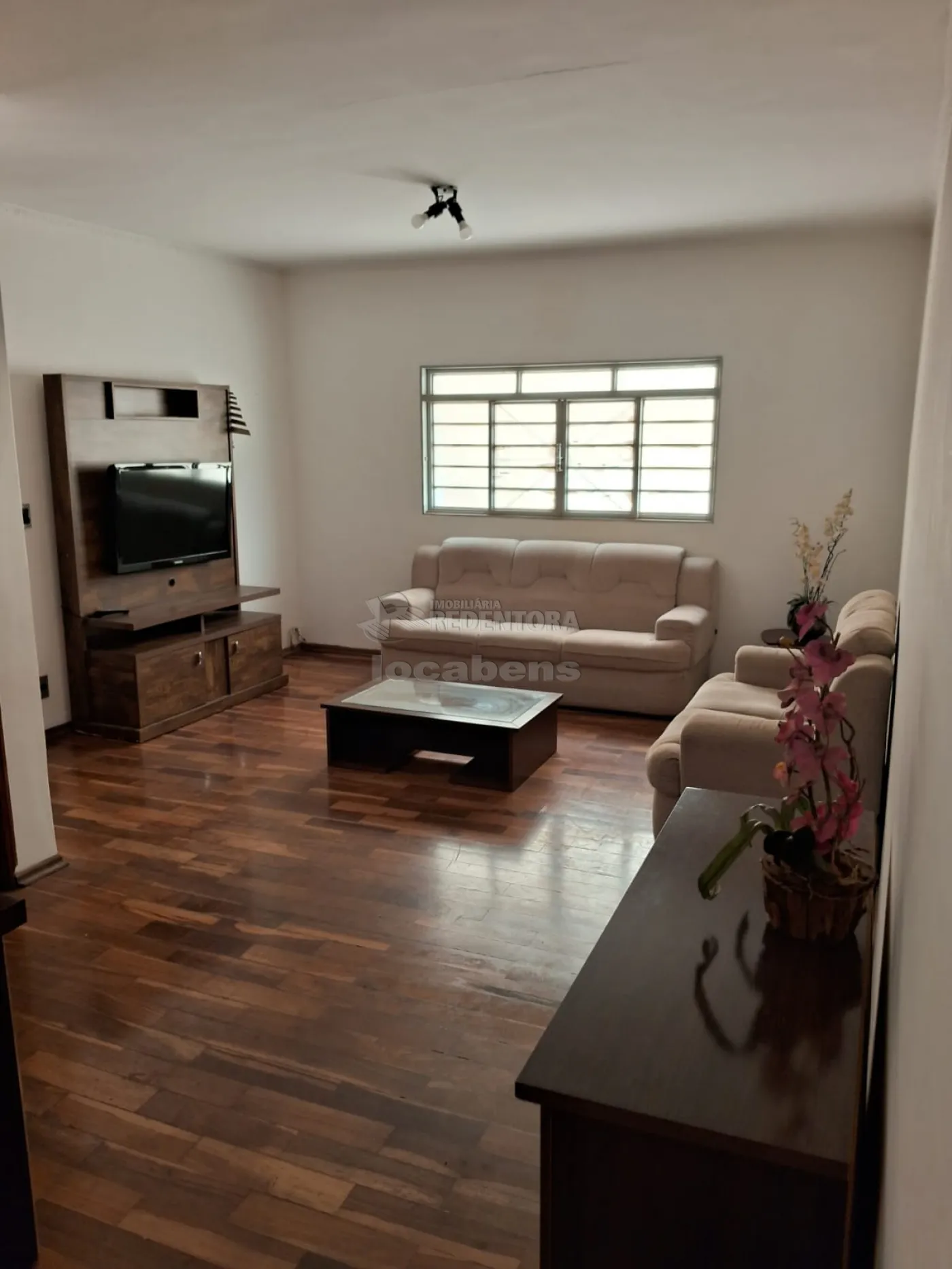 Apartamento para alugar com 3 quartos, 90m² - Foto 1