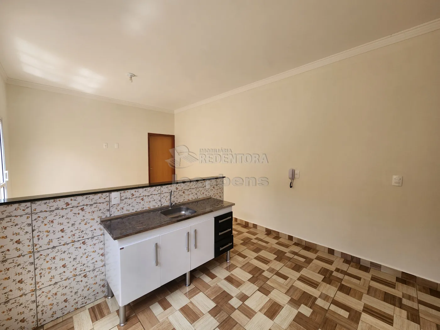 Alugar Casa / Padrão em São José do Rio Preto R$ 1.100,00 - Foto 3