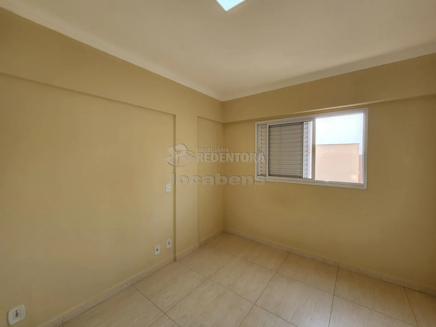 Alugar Apartamento / Padrão em São José do Rio Preto R$ 1.350,00 - Foto 5