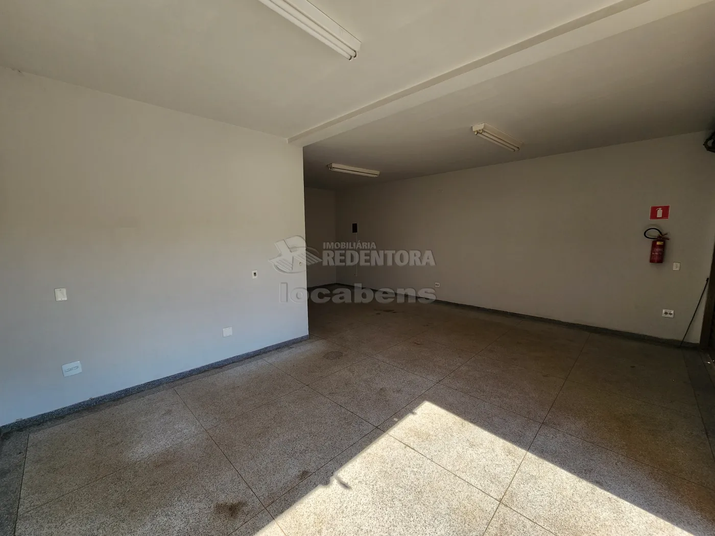 Comprar Comercial / Salão em São José do Rio Preto - Foto 1