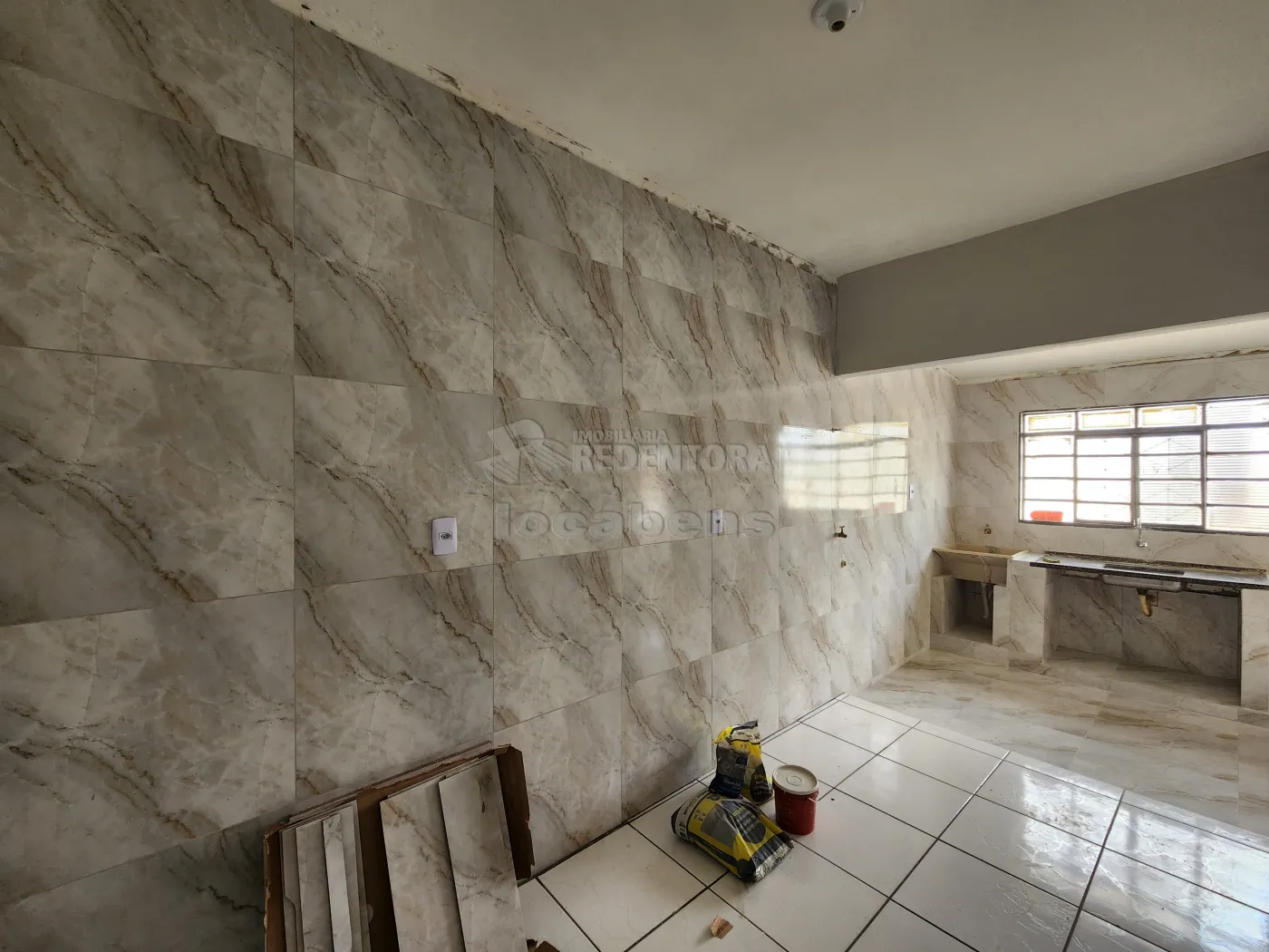 Alugar Casa / Padrão em São José do Rio Preto R$ 1.000,00 - Foto 4