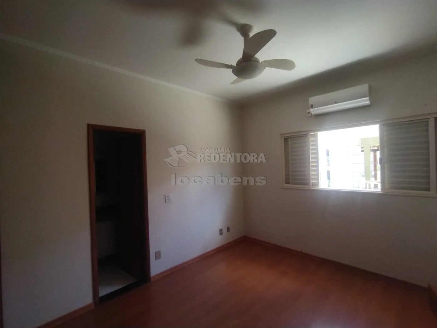 Casa à venda com 4 quartos, 300m² - Foto 14