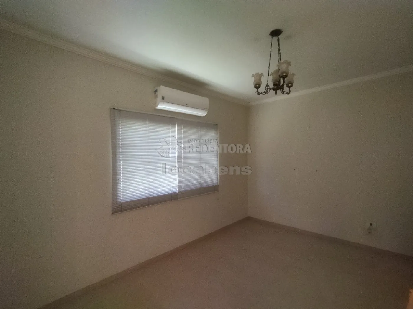 Casa à venda com 4 quartos, 300m² - Foto 3