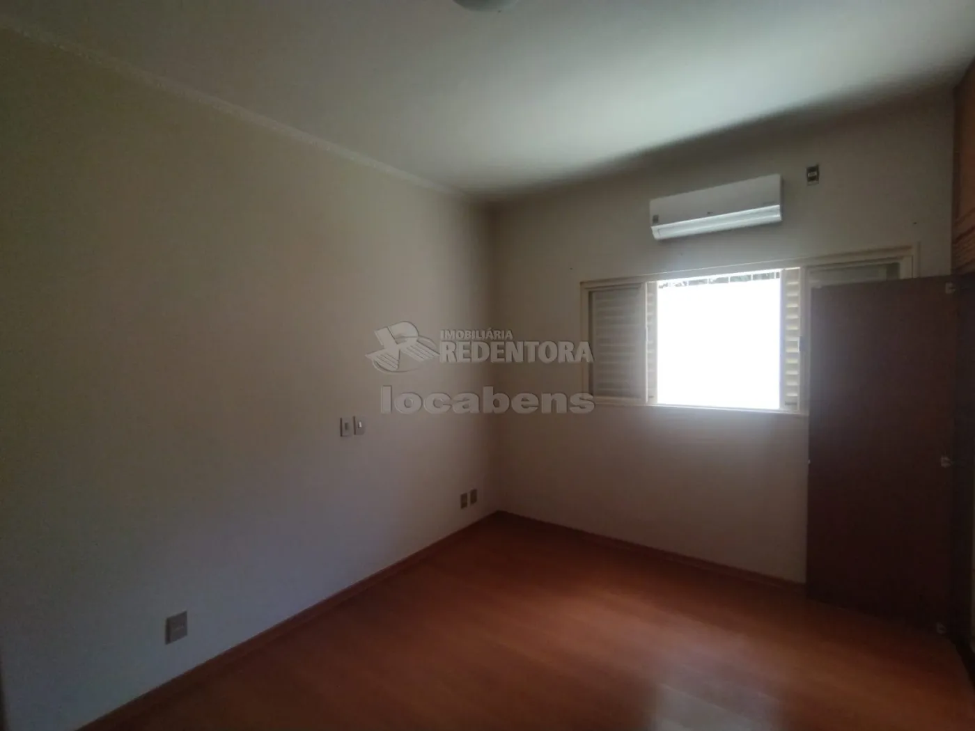 Casa à venda com 4 quartos, 300m² - Foto 17