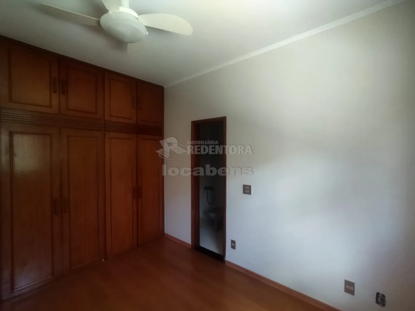 Casa à venda com 4 quartos, 300m² - Foto 18