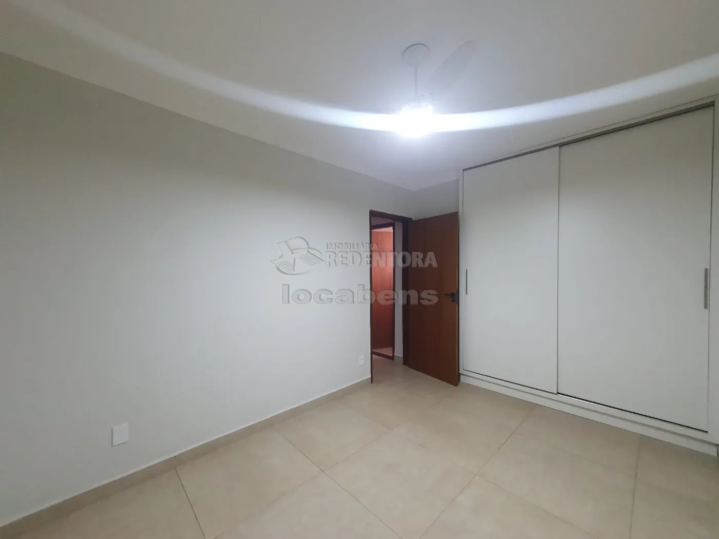 Alugar Apartamento / Padrão em São José do Rio Preto R$ 1.200,00 - Foto 16