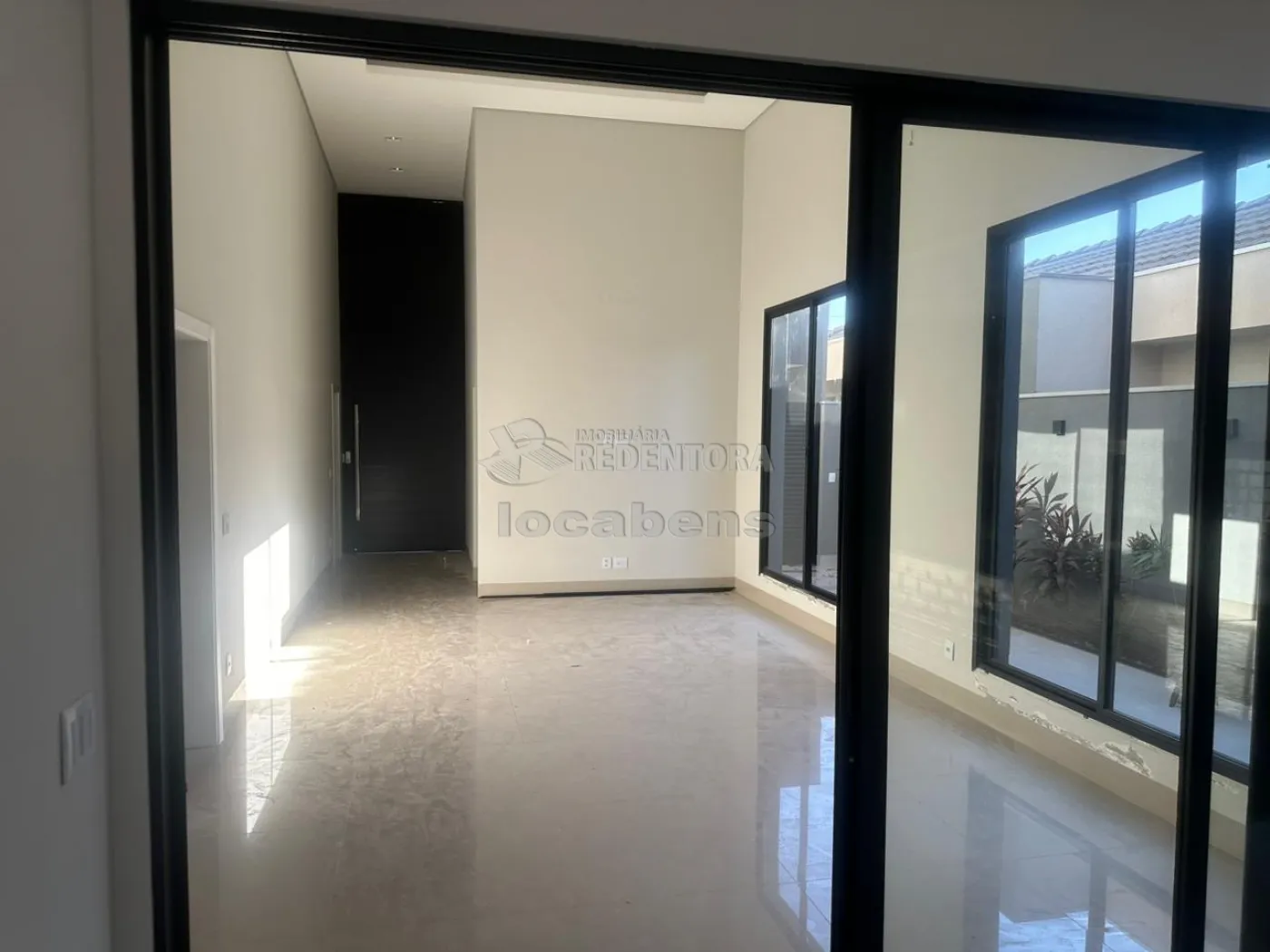 Casa de Condomínio à venda com 3 quartos, 218m² - Foto 3