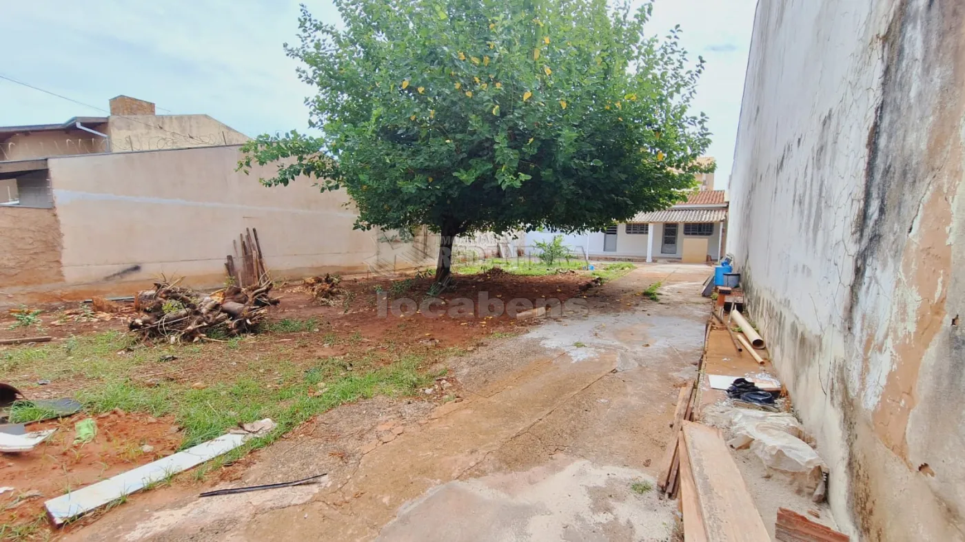 Alugar Casa / Padrão em São José do Rio Preto R$ 1.100,00 - Foto 4