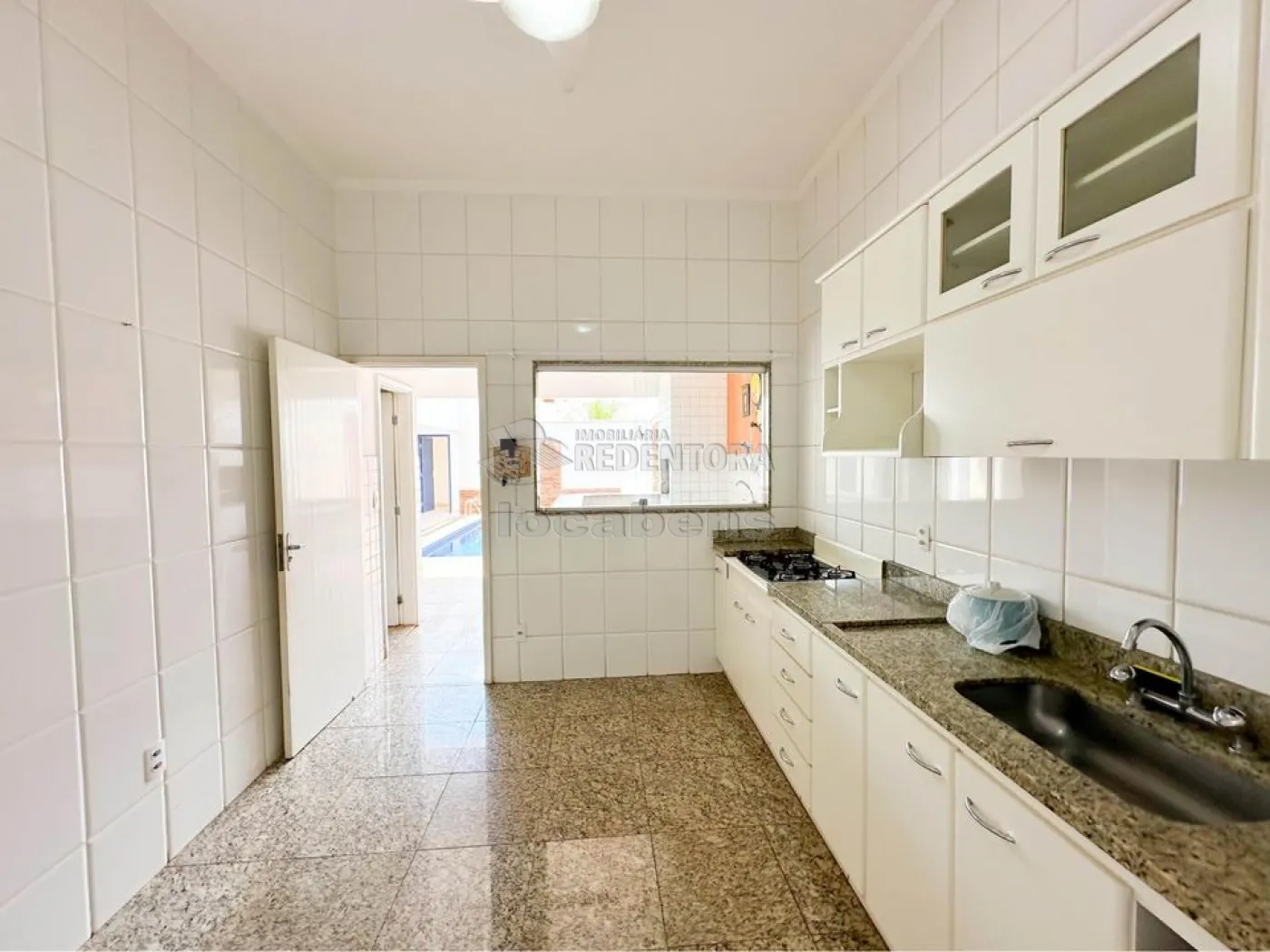 Casa de Condomínio à venda com 3 quartos, 215m² - Foto 11