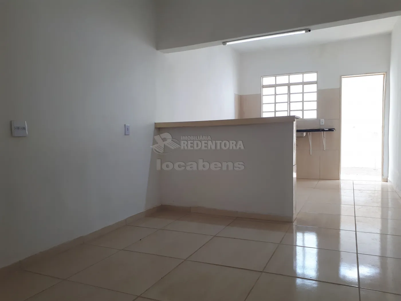 Alugar Casa / Padrão em São José do Rio Preto apenas R$ 1.100,00 - Foto 1