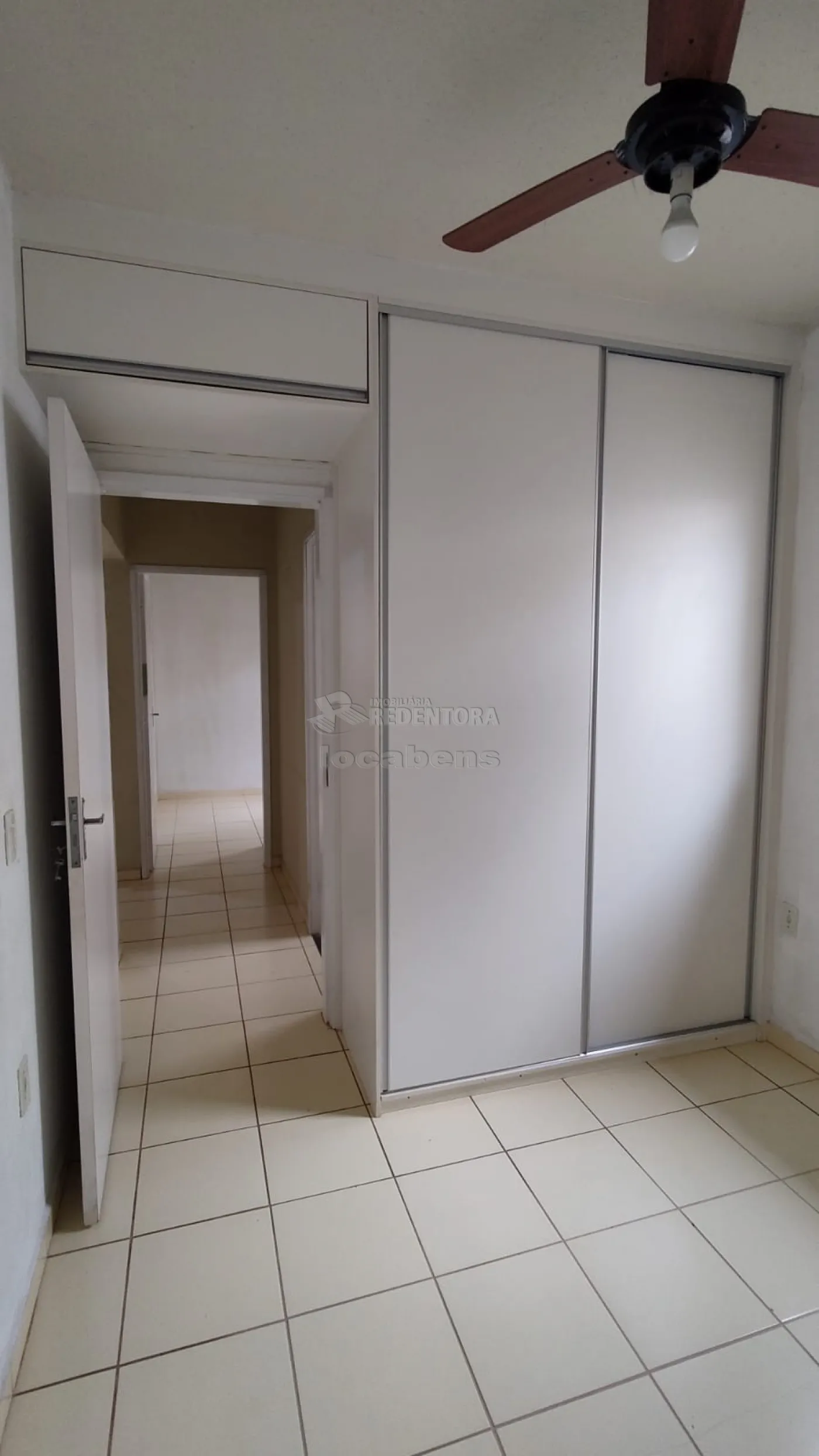 Comprar Casa / Padrão em São José do Rio Preto R$ 250.000,00 - Foto 3