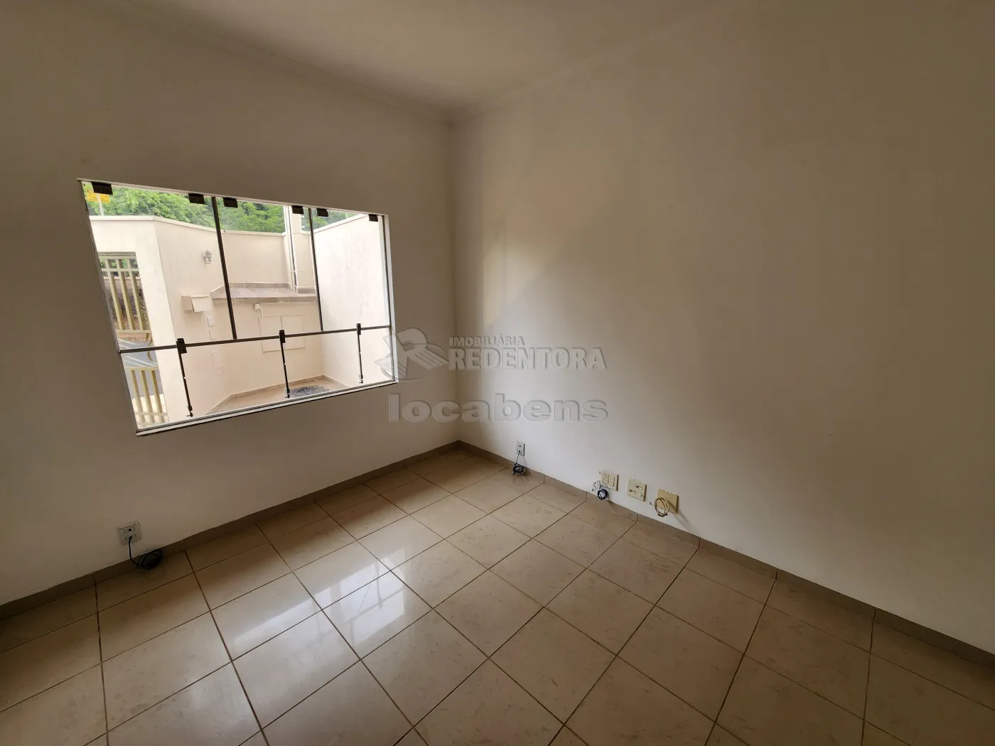 Sobrado à venda com 4 quartos, 290m² - Foto 1