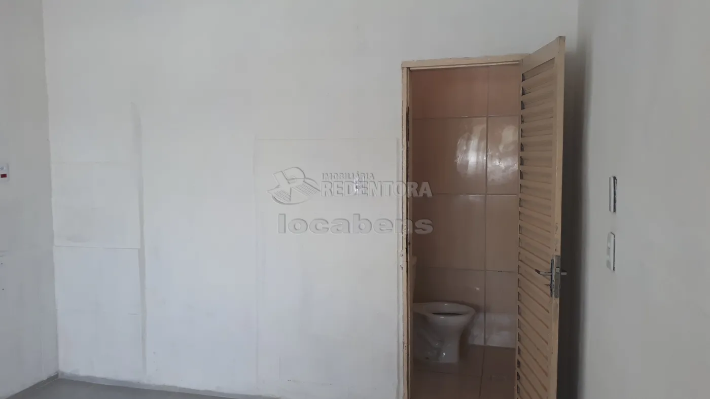 Alugar Casa / Padrão em São José do Rio Preto R$ 550,00 - Foto 5