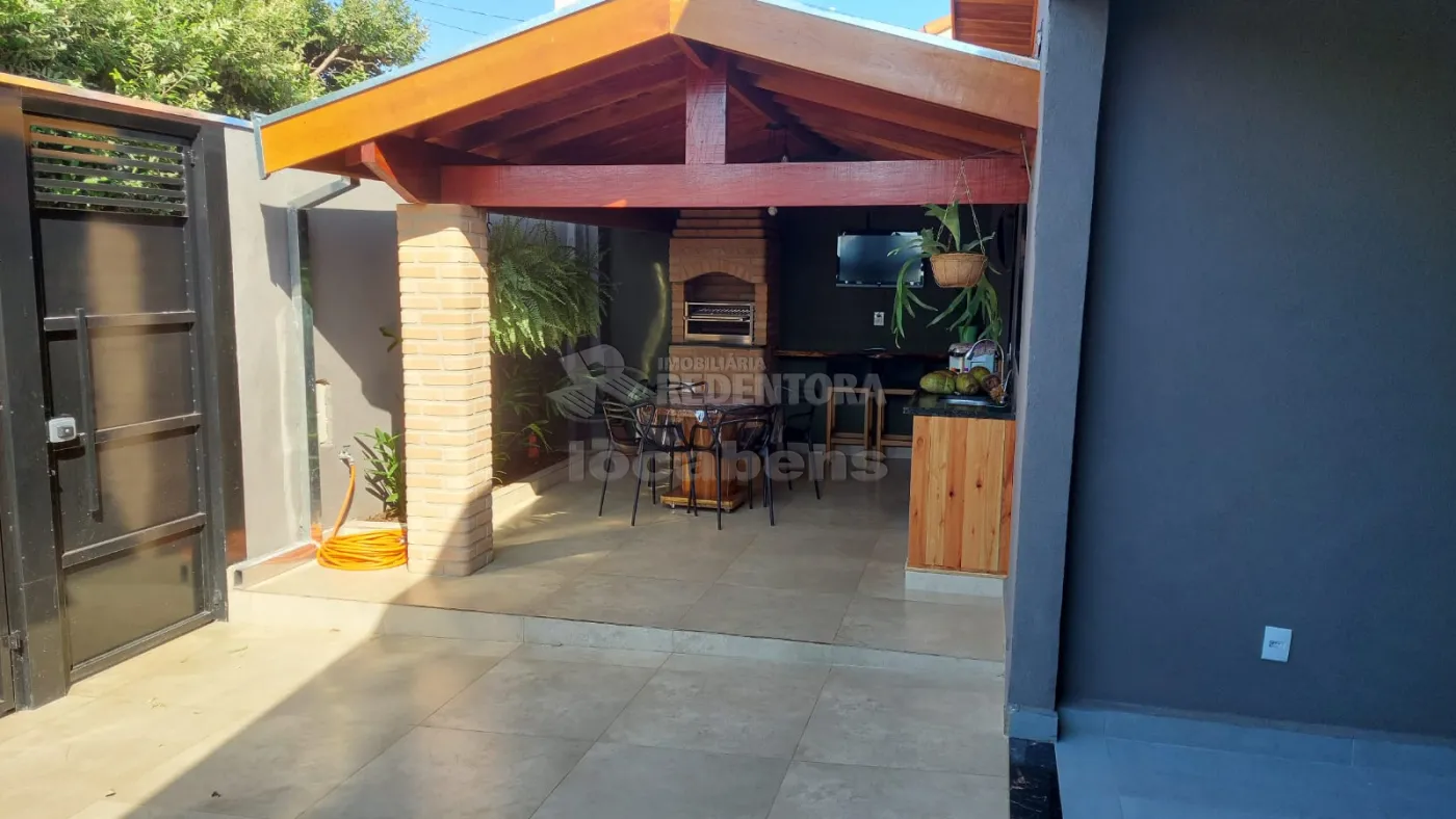 Comprar Casa / Padrão em São José do Rio Preto R$ 650.000,00 - Foto 4