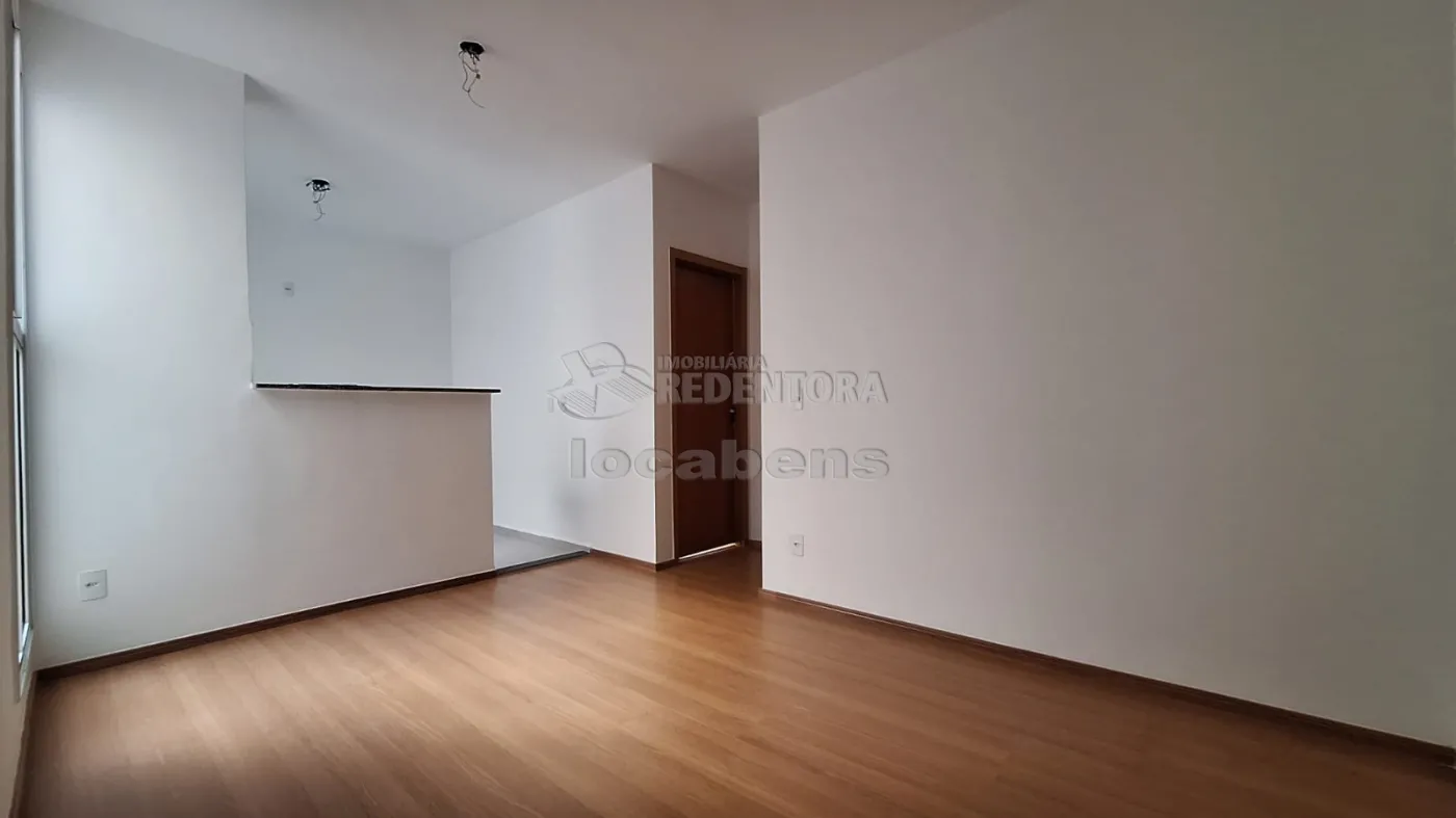 Alugar Apartamento / Padrão em São José do Rio Preto R$ 580,00 - Foto 1