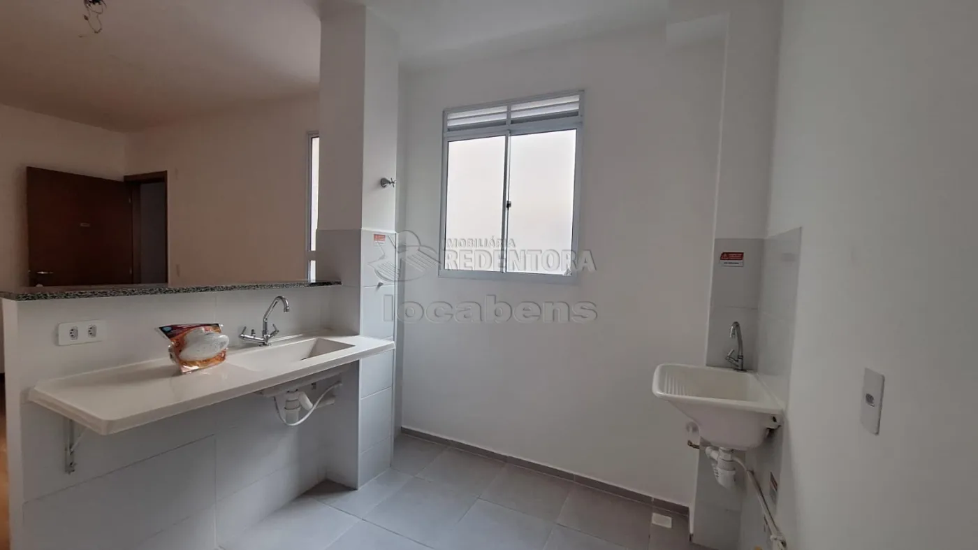 Alugar Apartamento / Padrão em São José do Rio Preto R$ 580,00 - Foto 4