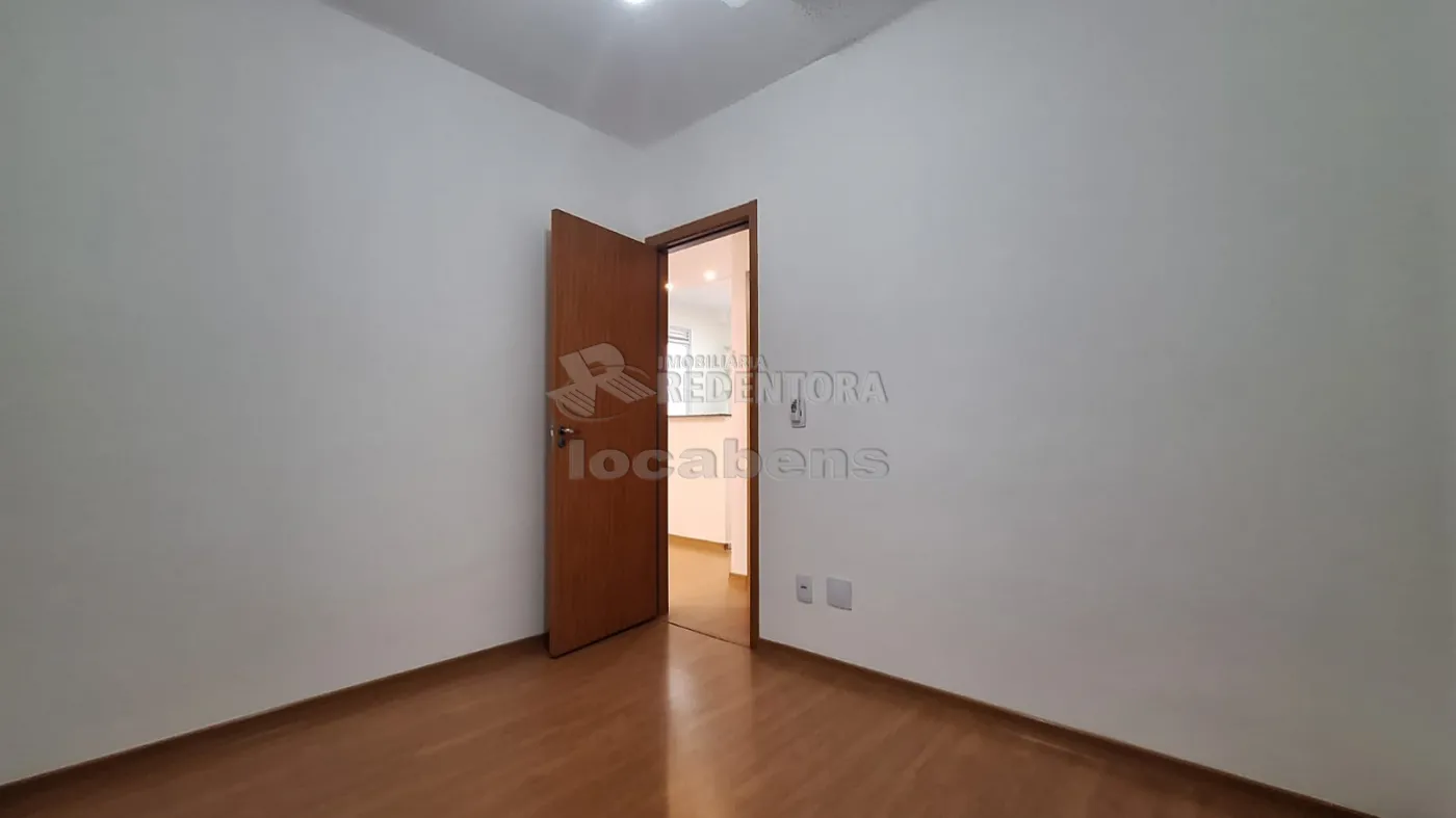 Alugar Apartamento / Padrão em São José do Rio Preto R$ 640,00 - Foto 4