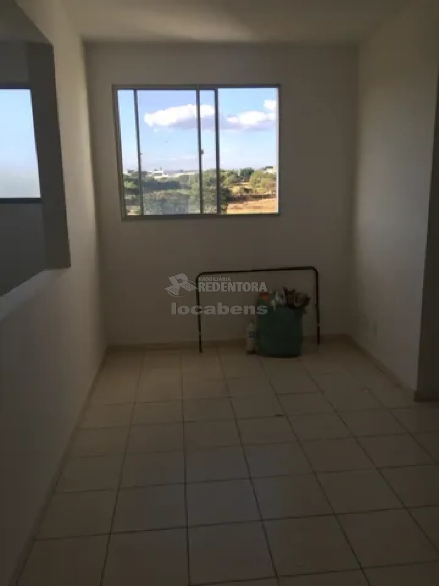 Alugar Apartamento / Padrão em São José do Rio Preto R$ 700,00 - Foto 1