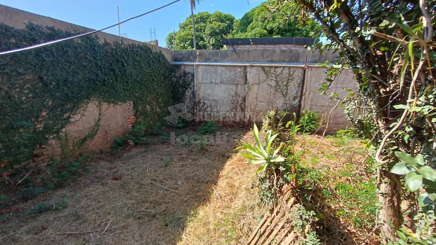 Alugar Casa / Padrão em São José do Rio Preto R$ 2.500,00 - Foto 15