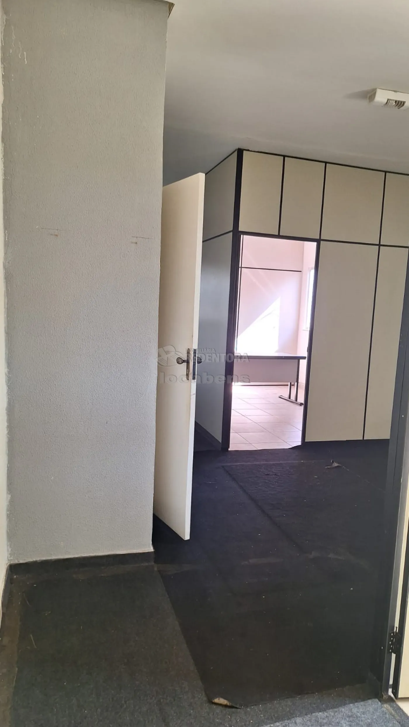 Prédio Inteiro para alugar com 2 quartos, 50m² - Foto 1