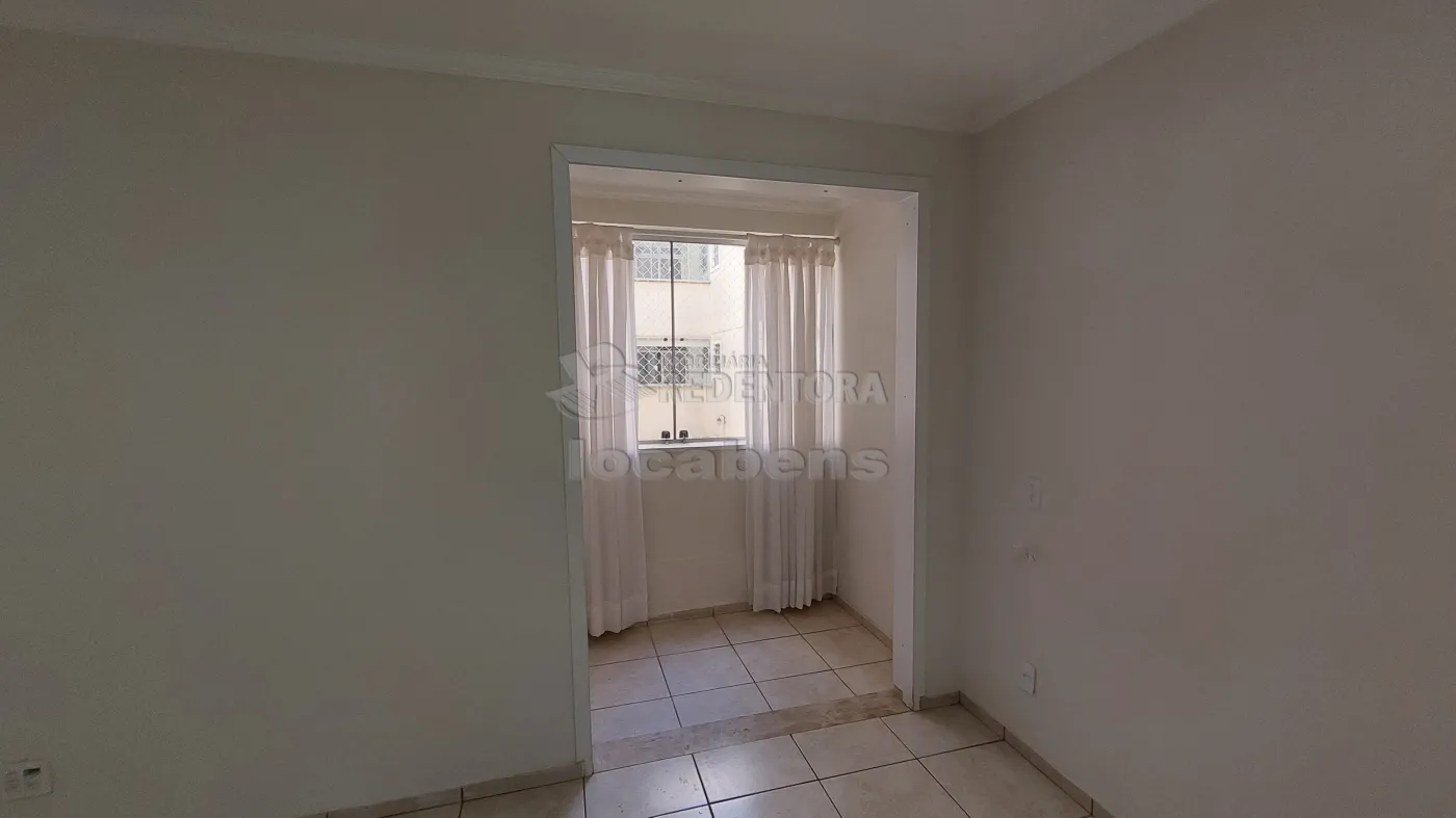Comprar Apartamento / Padrão em São José do Rio Preto R$ 278.000,00 - Foto 4