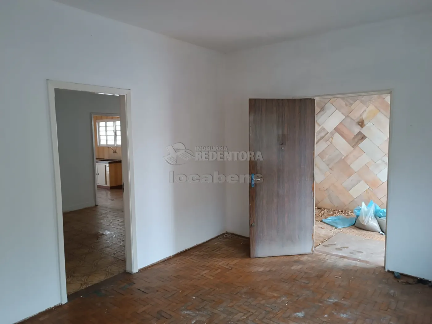 Alugar Casa / Padrão em São José do Rio Preto R$ 1.200,00 - Foto 1