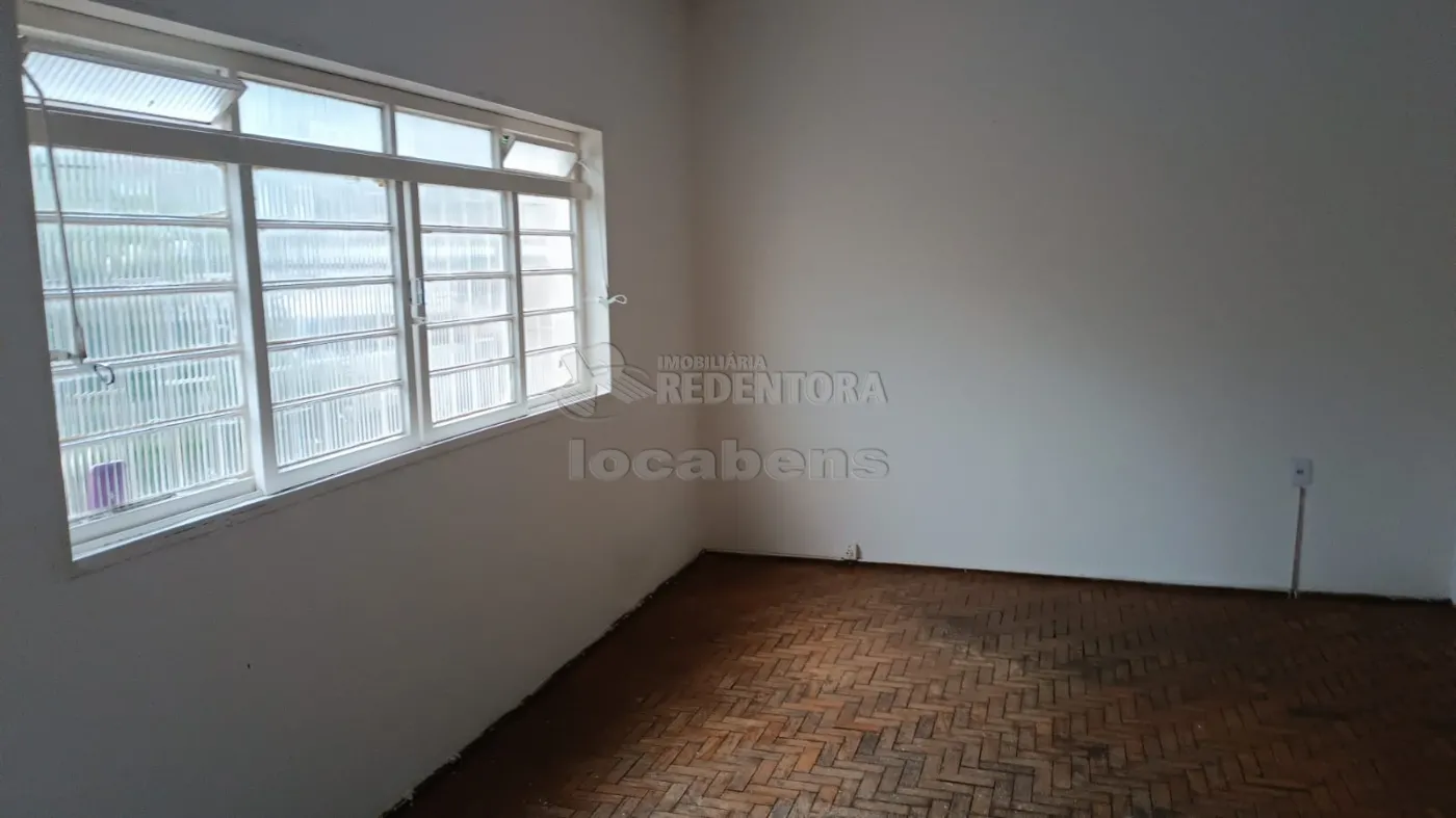 Alugar Casa / Padrão em São José do Rio Preto R$ 1.200,00 - Foto 2