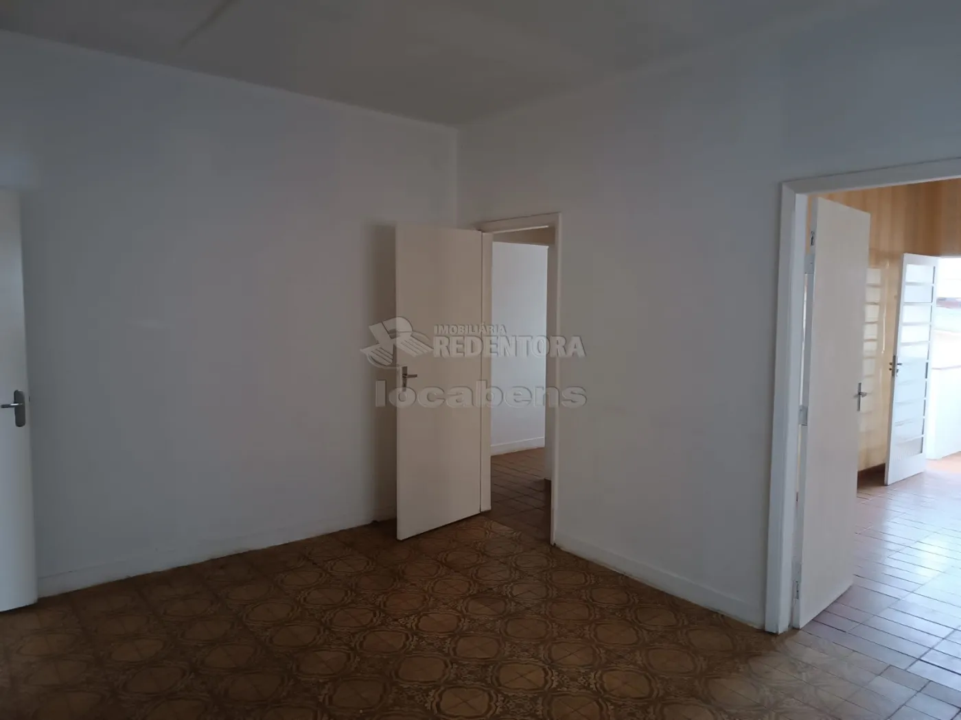 Alugar Casa / Padrão em São José do Rio Preto R$ 1.200,00 - Foto 5