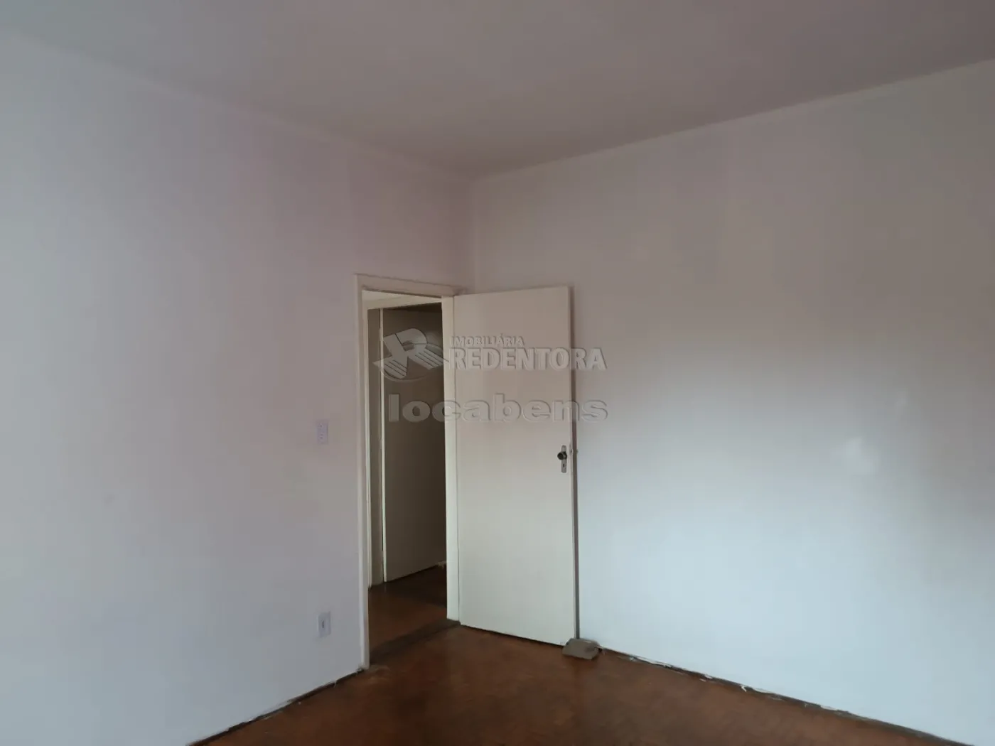 Alugar Casa / Padrão em São José do Rio Preto R$ 1.200,00 - Foto 6