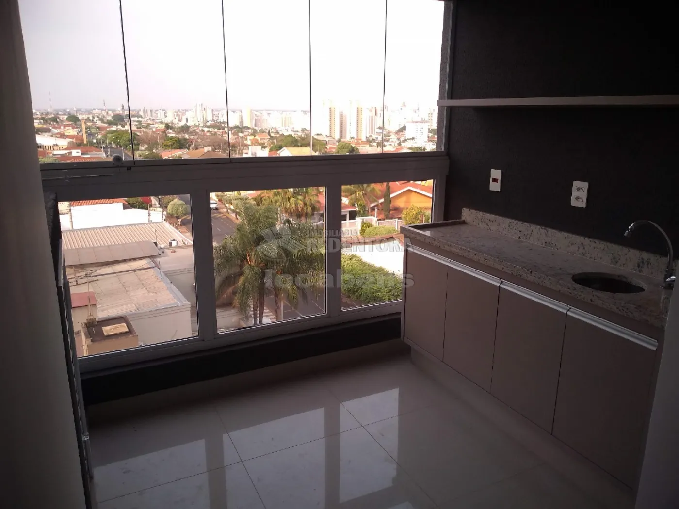 Apartamento à venda com 2 quartos, 65m² - Foto 4