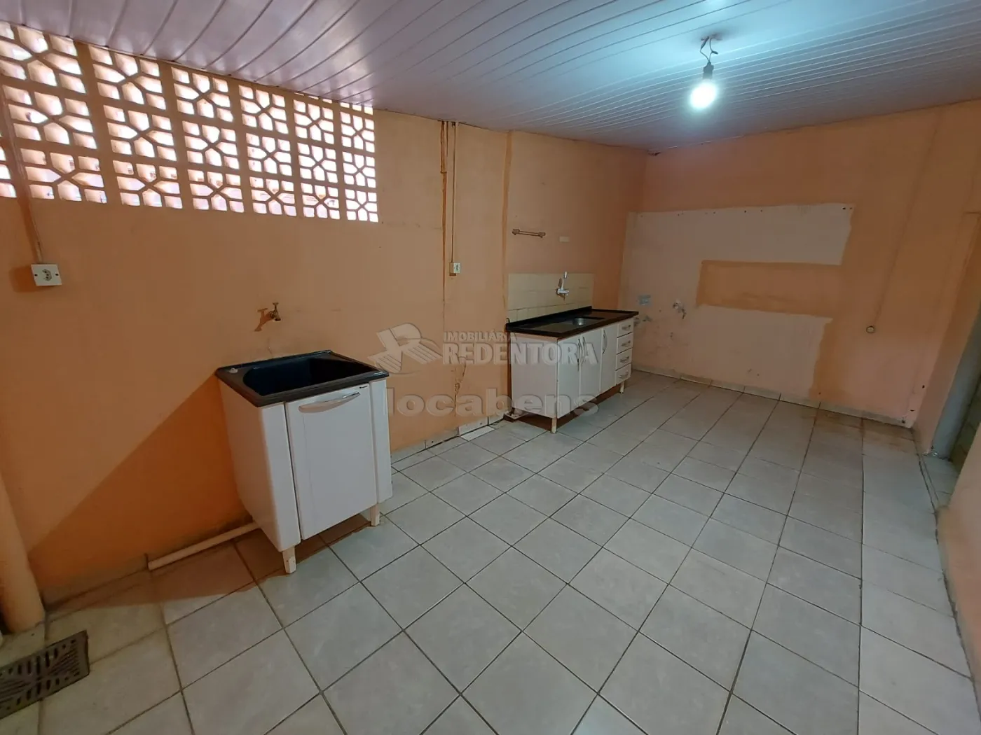 Comprar Casa / Padrão em São José do Rio Preto R$ 230.000,00 - Foto 2