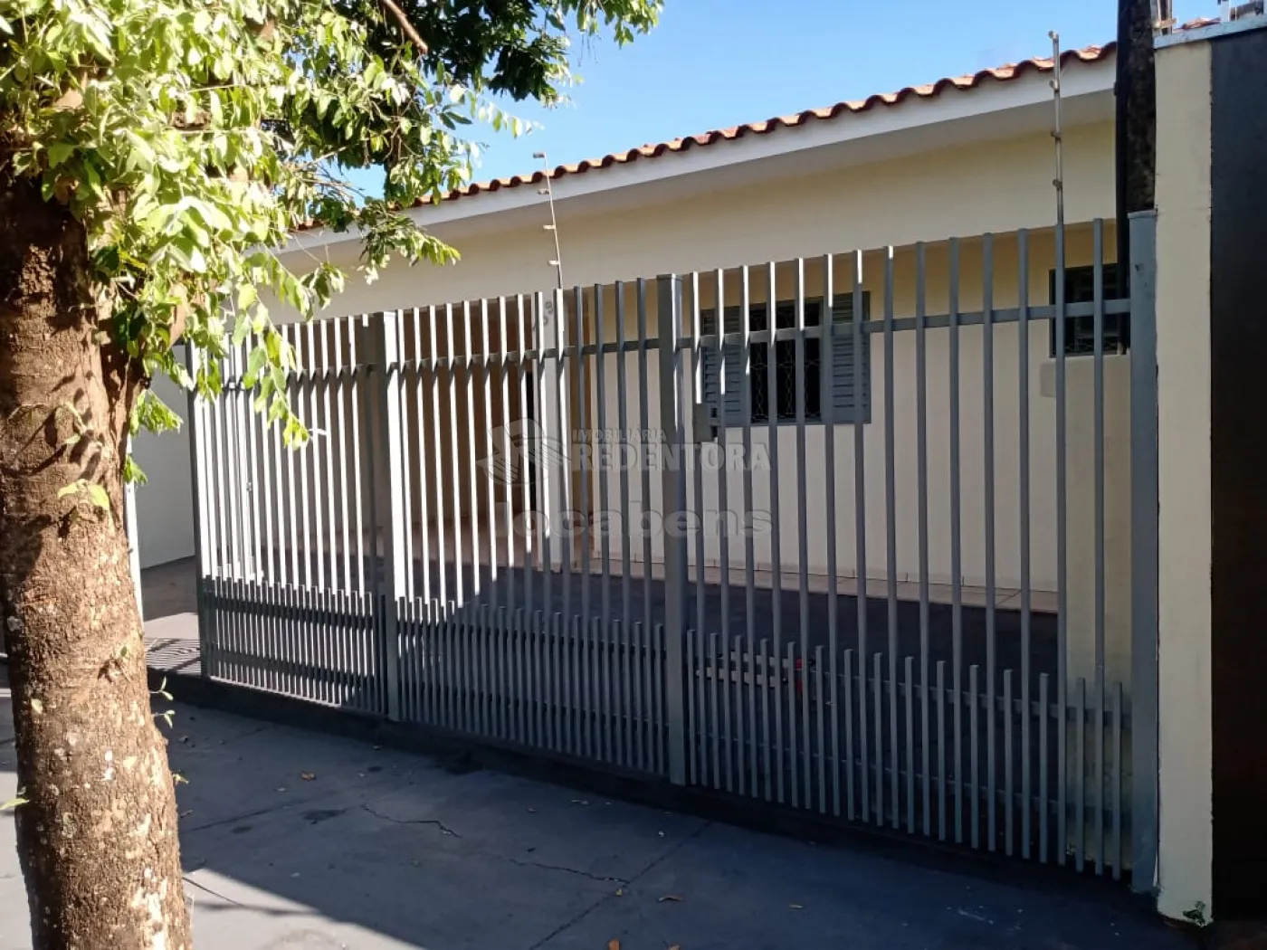 Alugar Casa / Padrão em São José do Rio Preto apenas R$ 1.500,00 - Foto 1