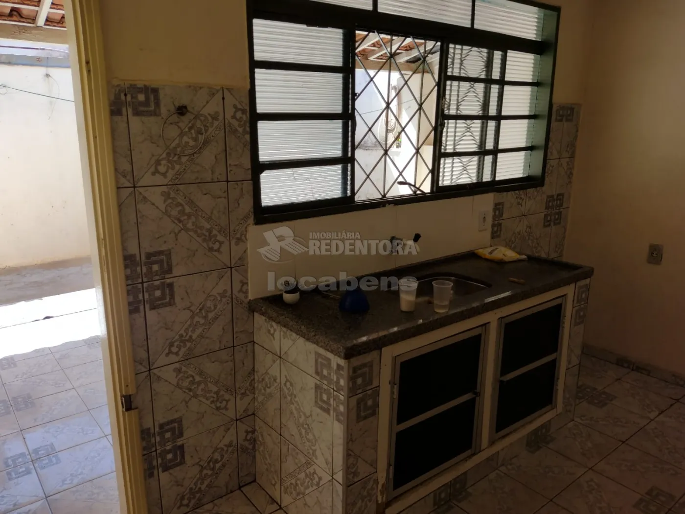 Alugar Casa / Padrão em São José do Rio Preto R$ 1.500,00 - Foto 2